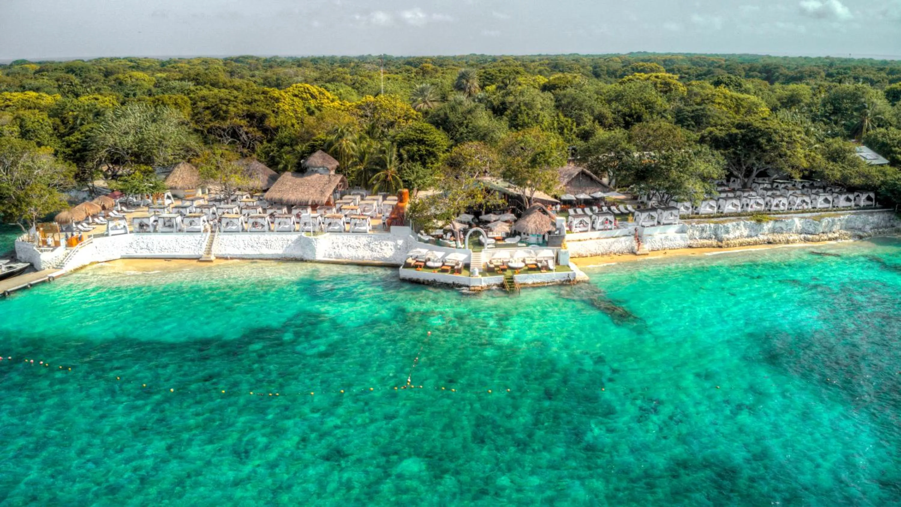 Natural landscape in Bora Bora Beach Club Cartagena