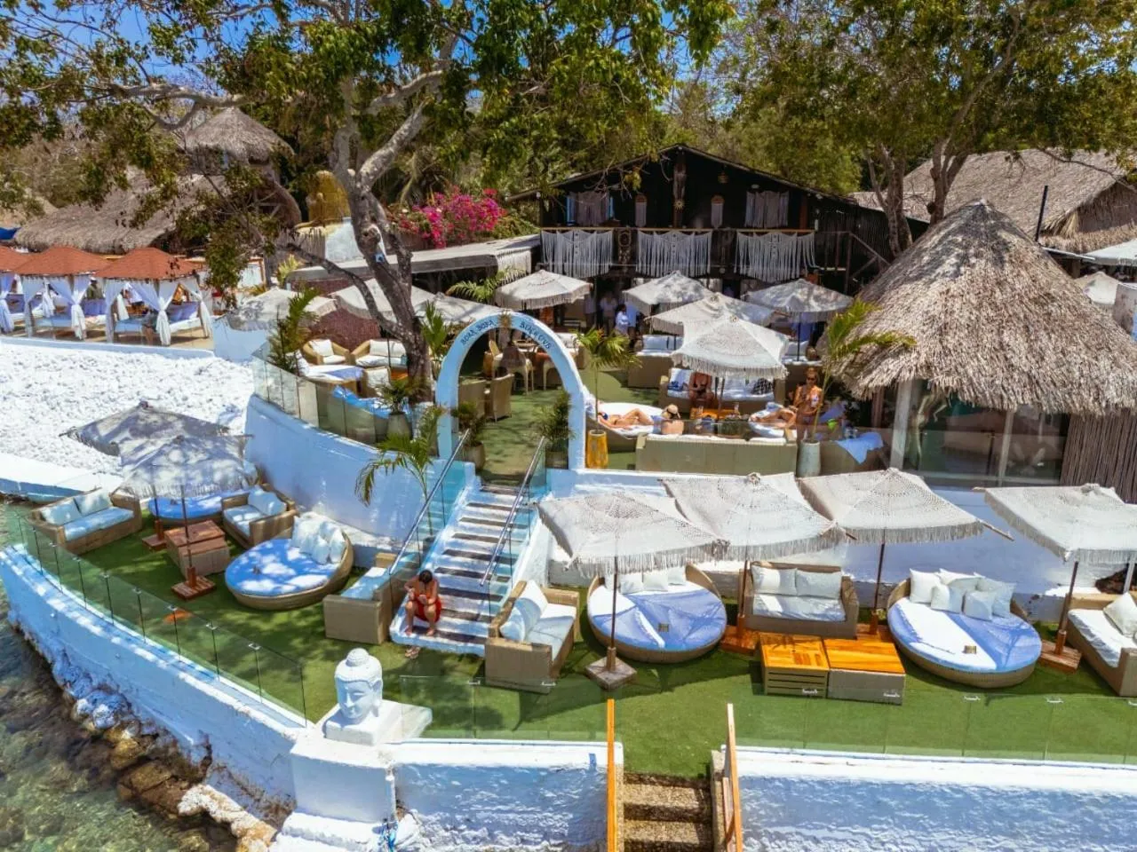 Property building in Bora Bora Beach Club Cartagena