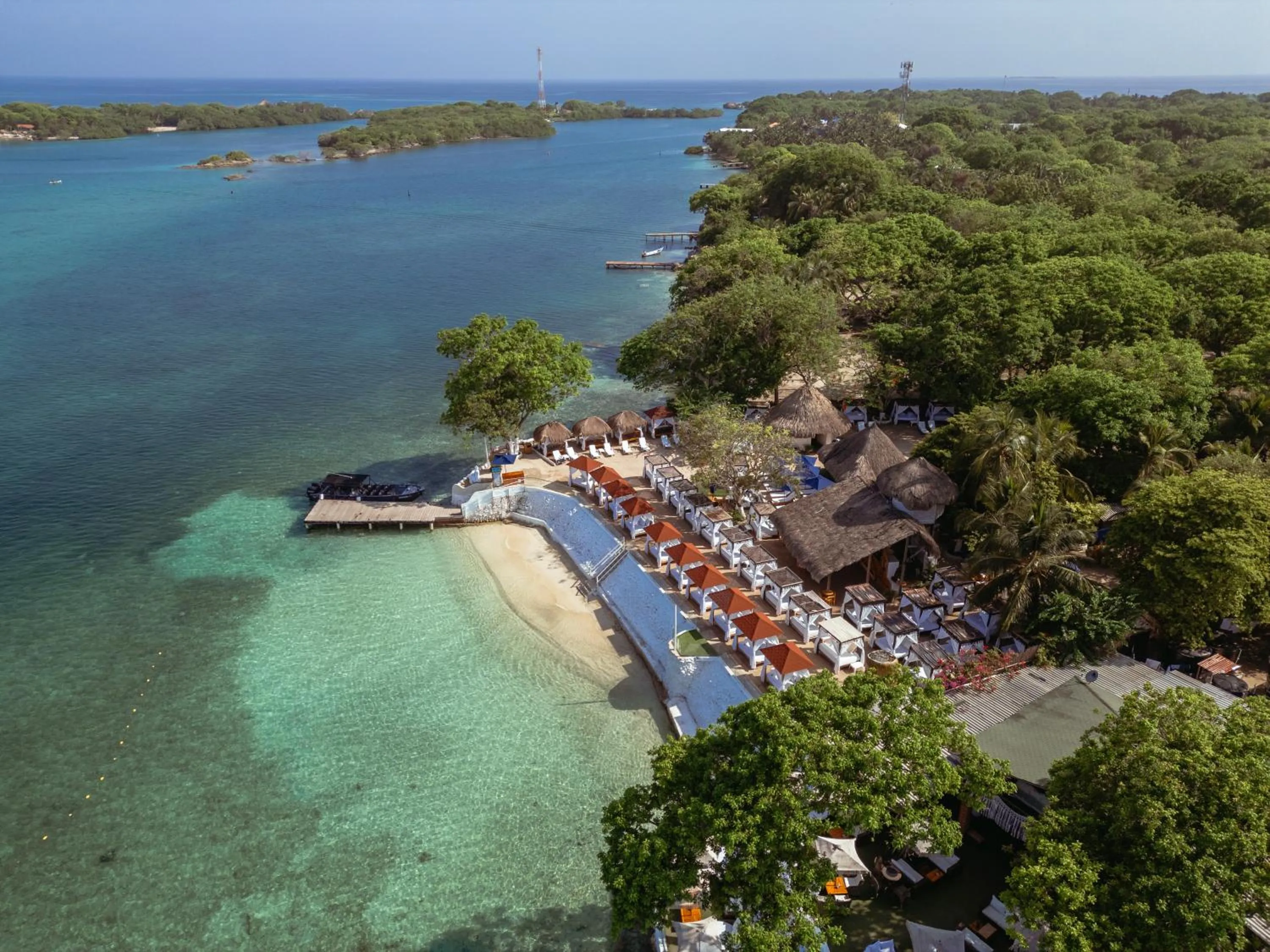 Property building in Bora Bora Beach Club Cartagena