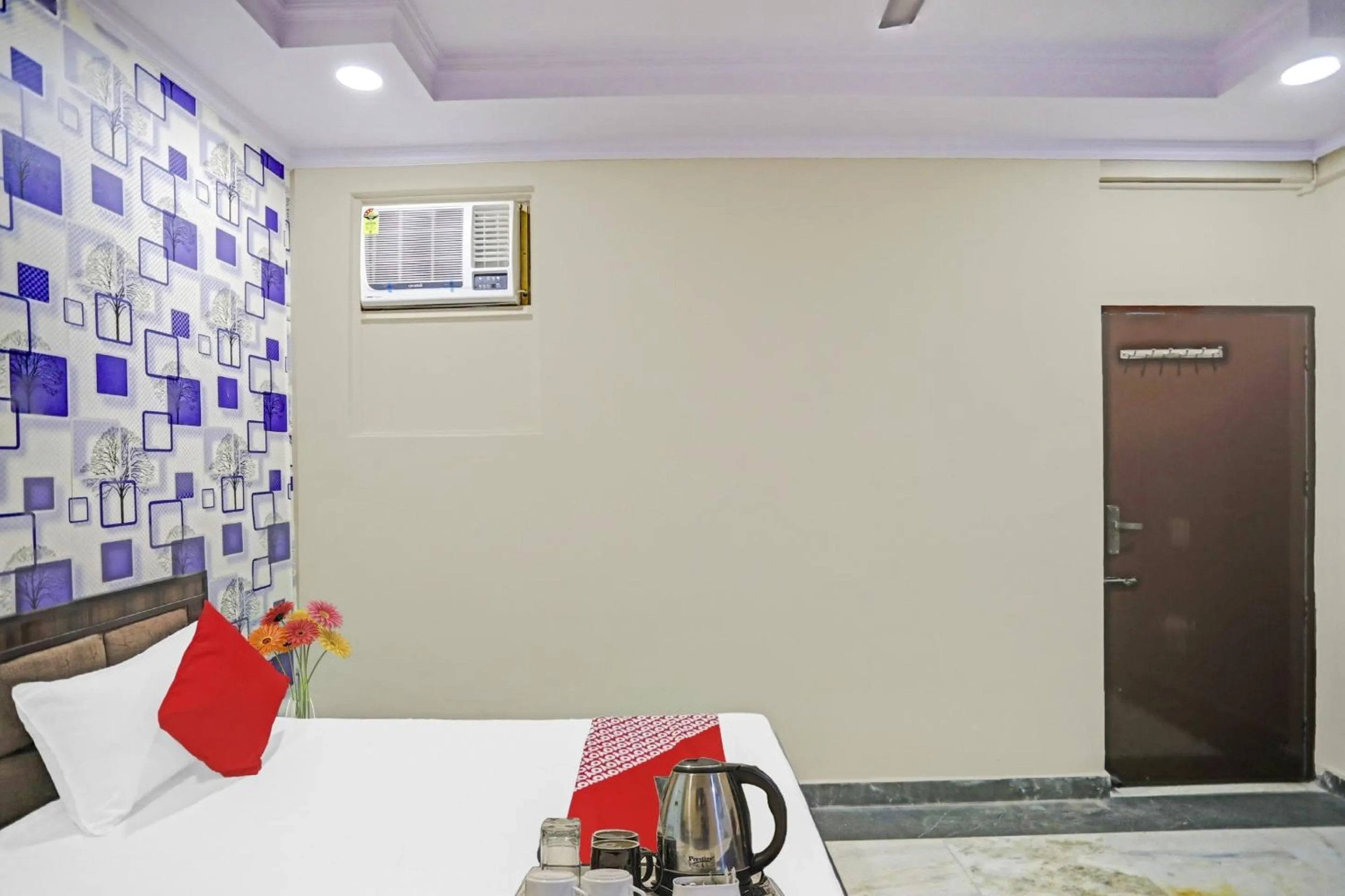 Bedroom in Hotel O Metro Inn