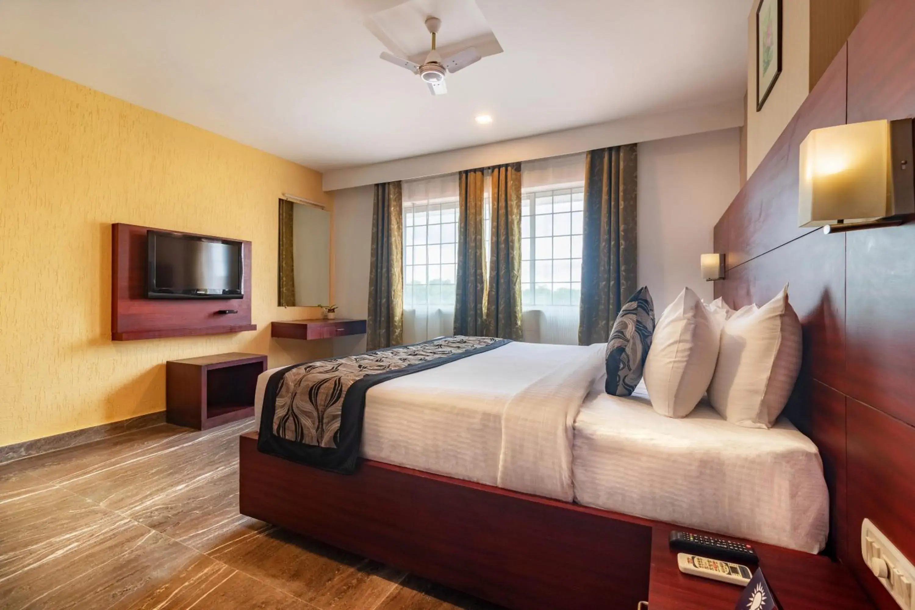 Photo of the whole room, Bed in Zip By Spree Hotels Mangala Towers Thrissur Photo of the whole room, Bed in Zip By Spree Hotels Mangala Towers Thrissur