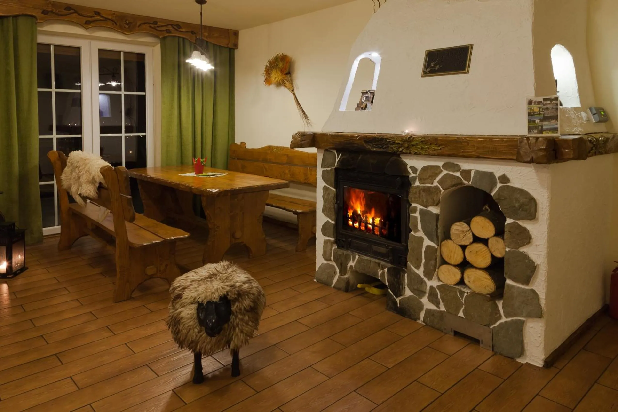 Communal lounge/ TV room in Mileżówka - Noclegi&SPA