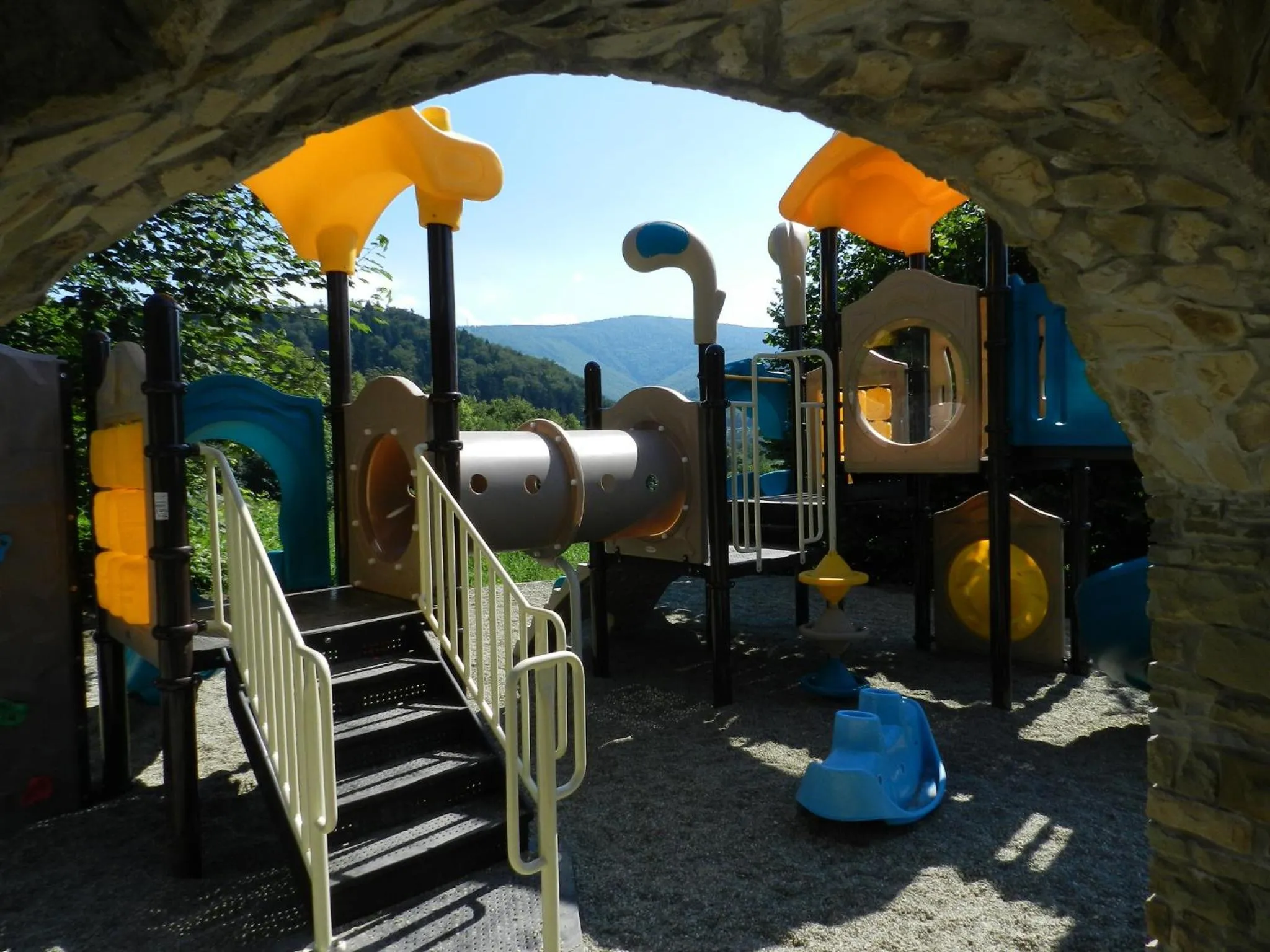 Children play ground in Mileżówka - Noclegi&SPA