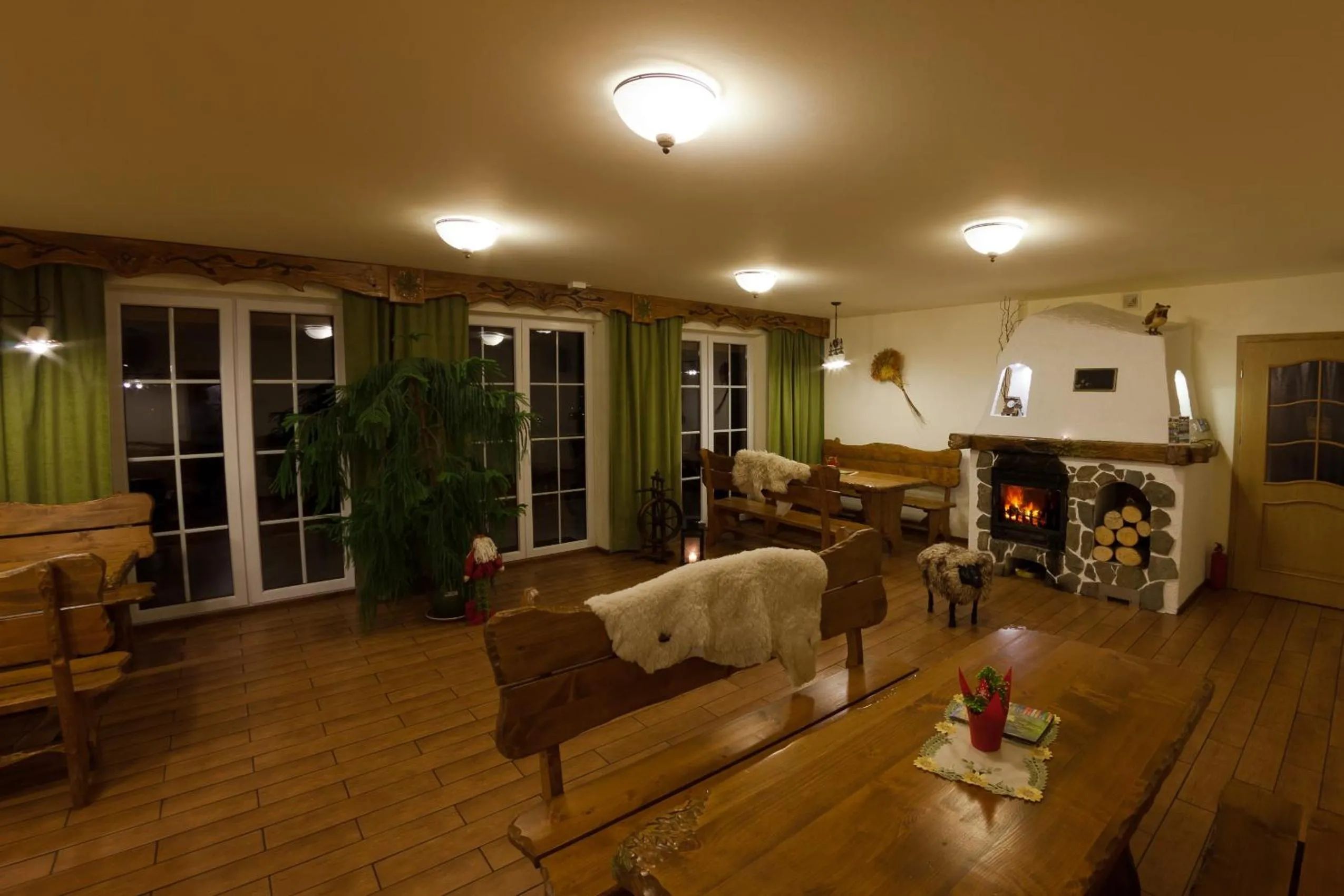 Communal lounge/ TV room in Mileżówka - Noclegi&SPA