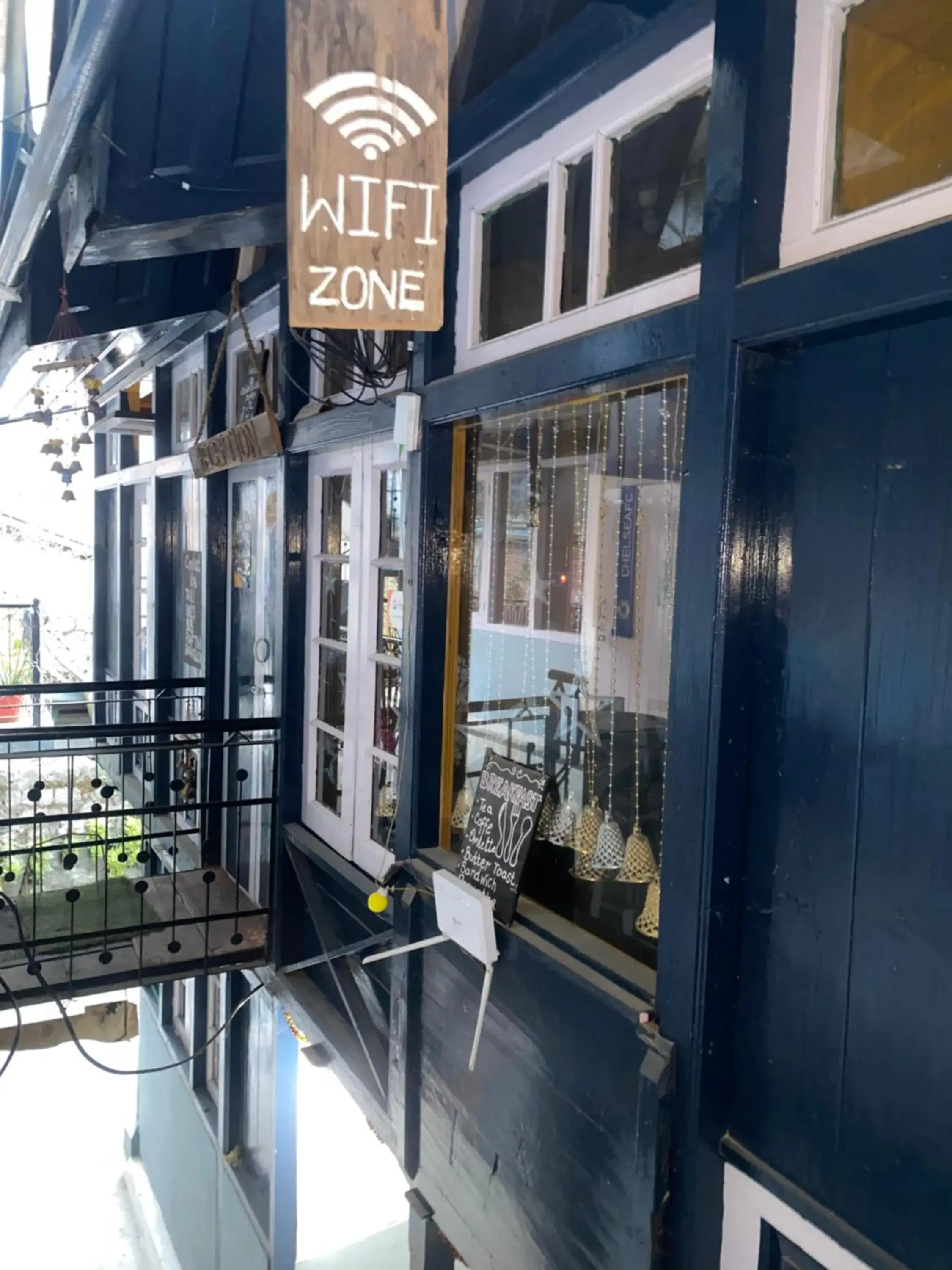 Property building in The Prasher Lodge Mall Road Manali Property building in The Prasher Lodge Mall Road Manali