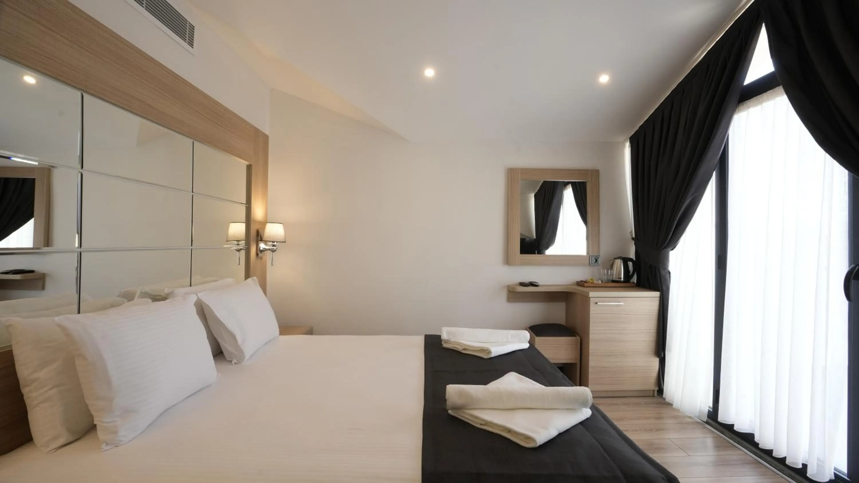 Photo of the whole room in Alesta Seaside Residence