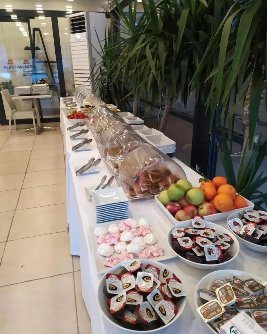 Food and drinks in Alesta Seaside Residence