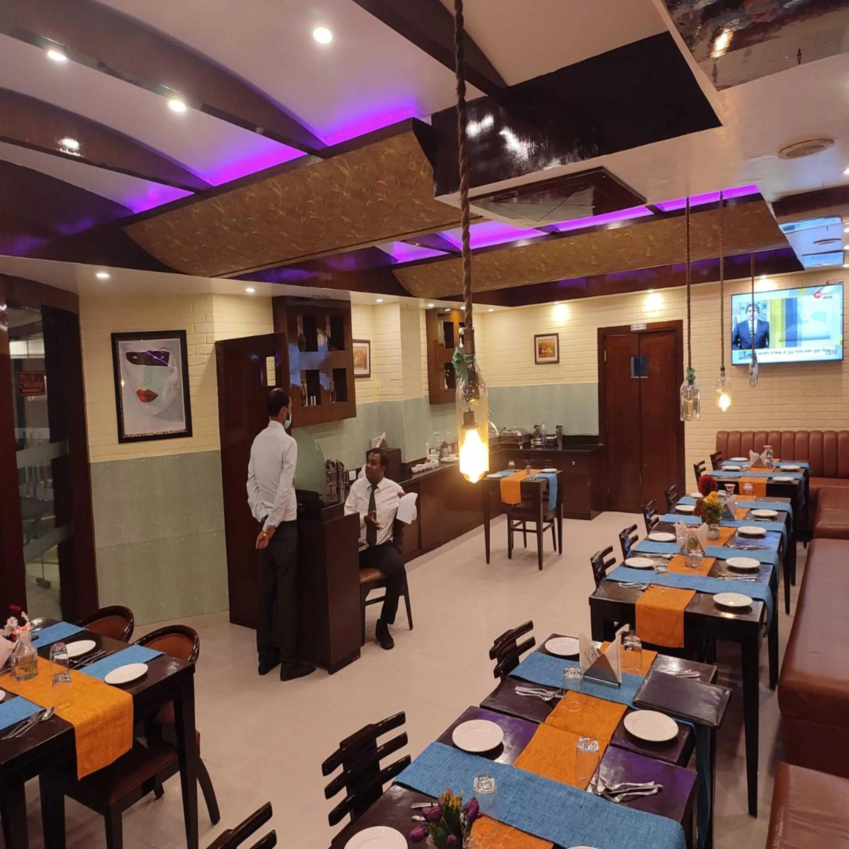 Restaurant/places to eat in Hotel Comfort Inn Bl