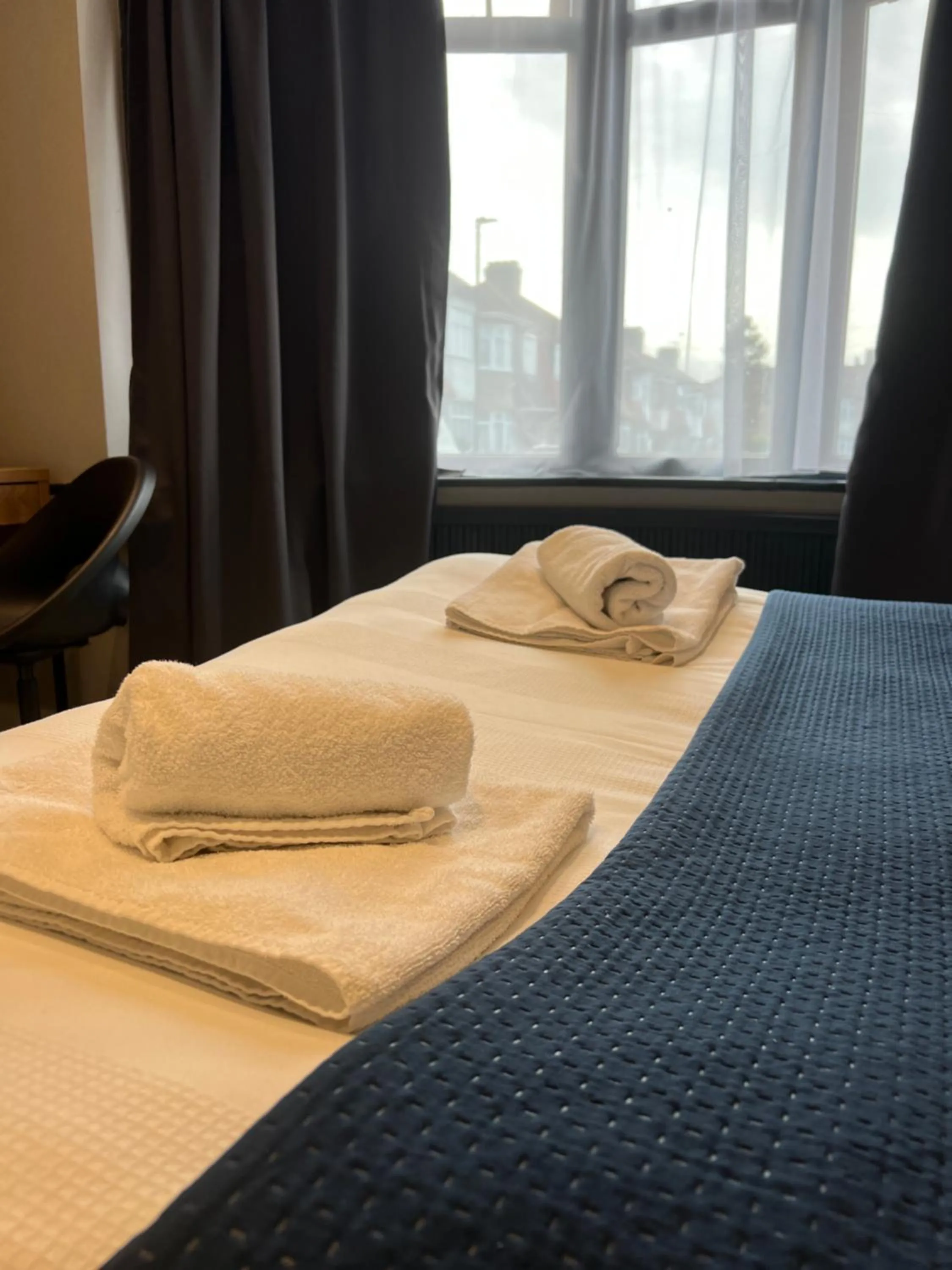 Bed in Paragraph Edmonton