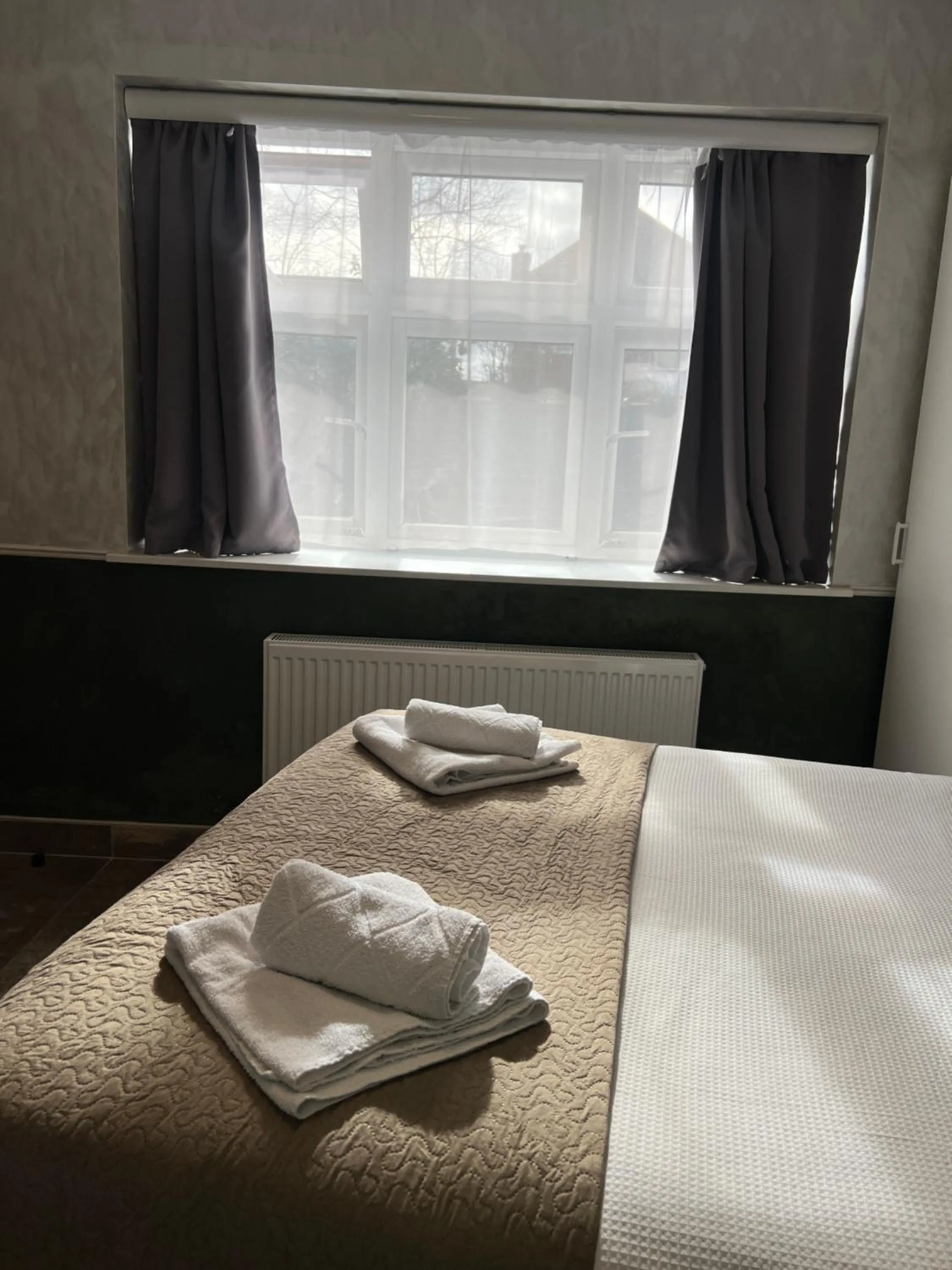 Bed in Paragraph Edmonton