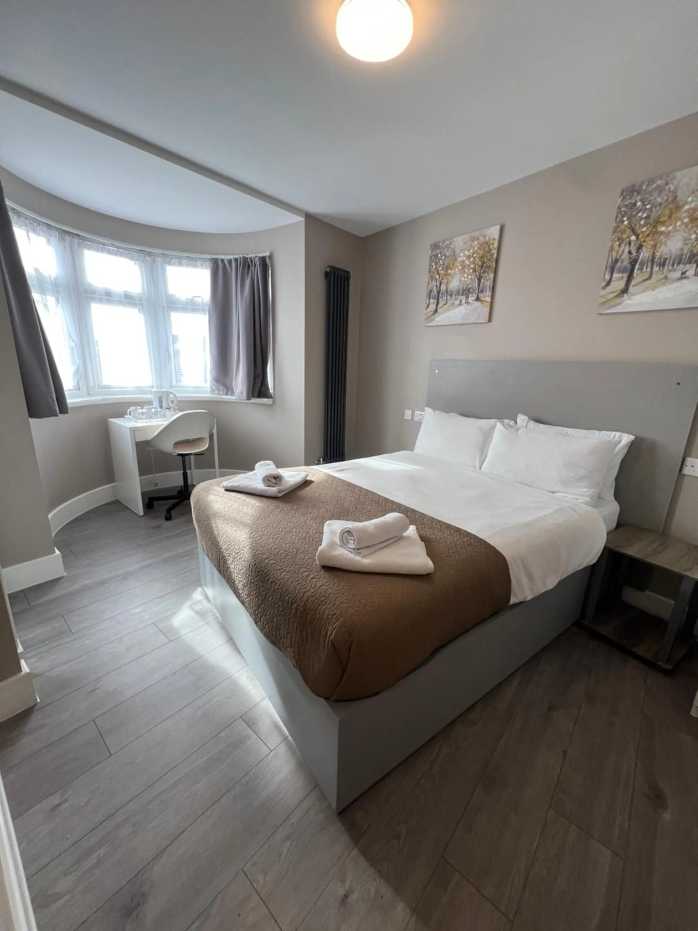 Bed in Paragraph Edmonton