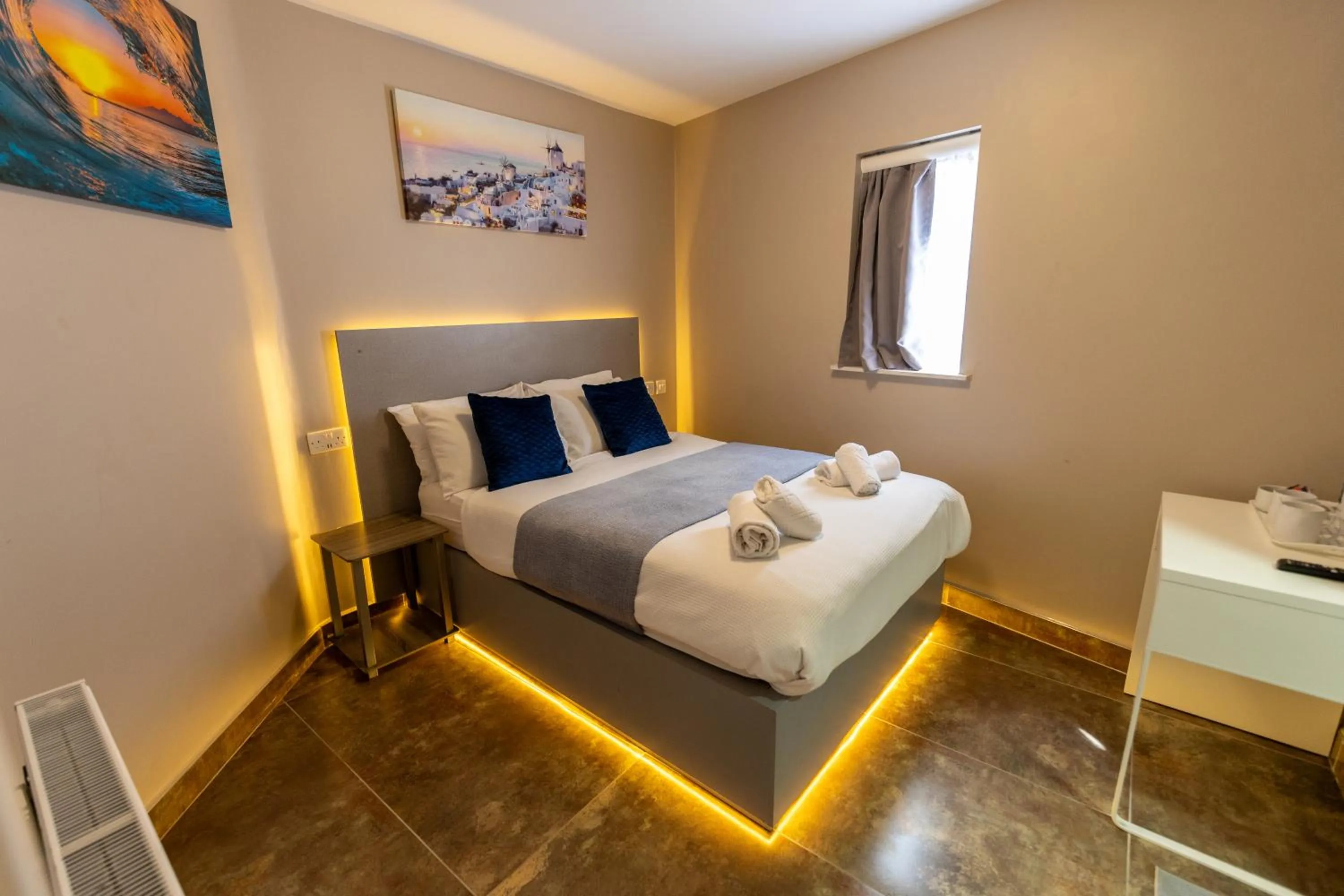 Bed in Paragraph Edmonton