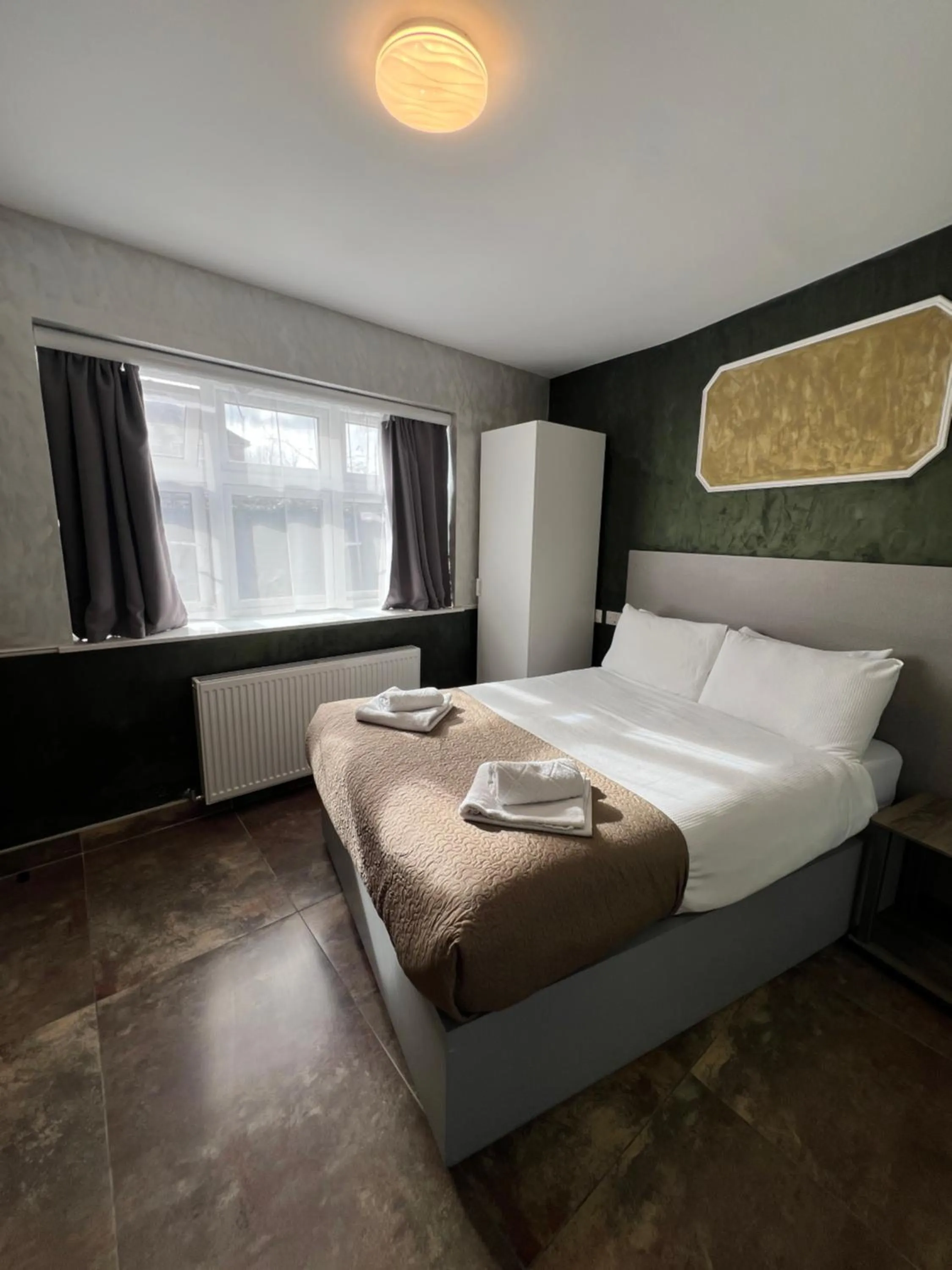 Bed in Paragraph Edmonton