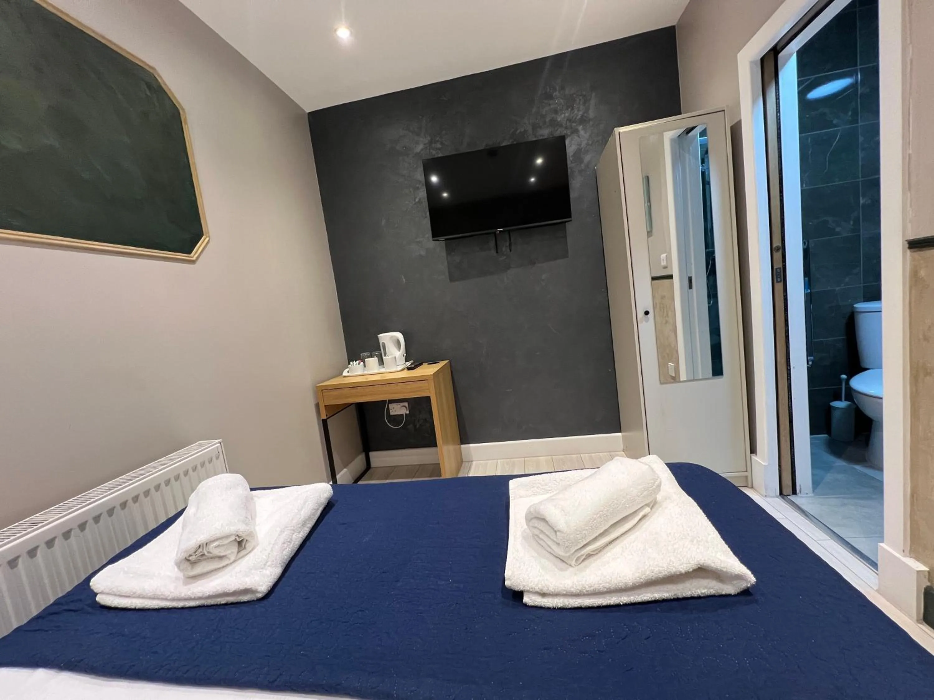 Bed in Paragraph Edmonton