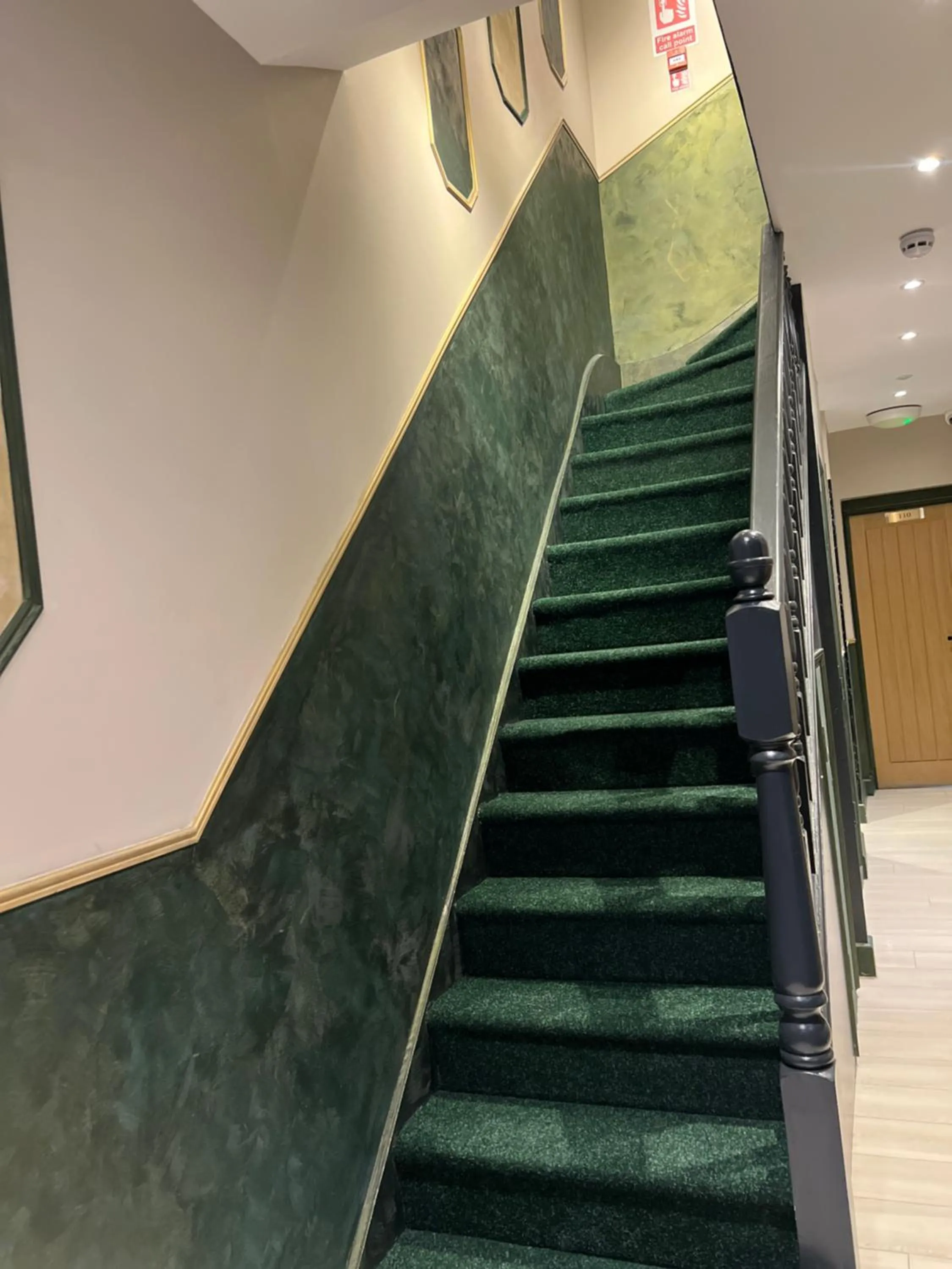 Facade/entrance in Paragraph Edmonton