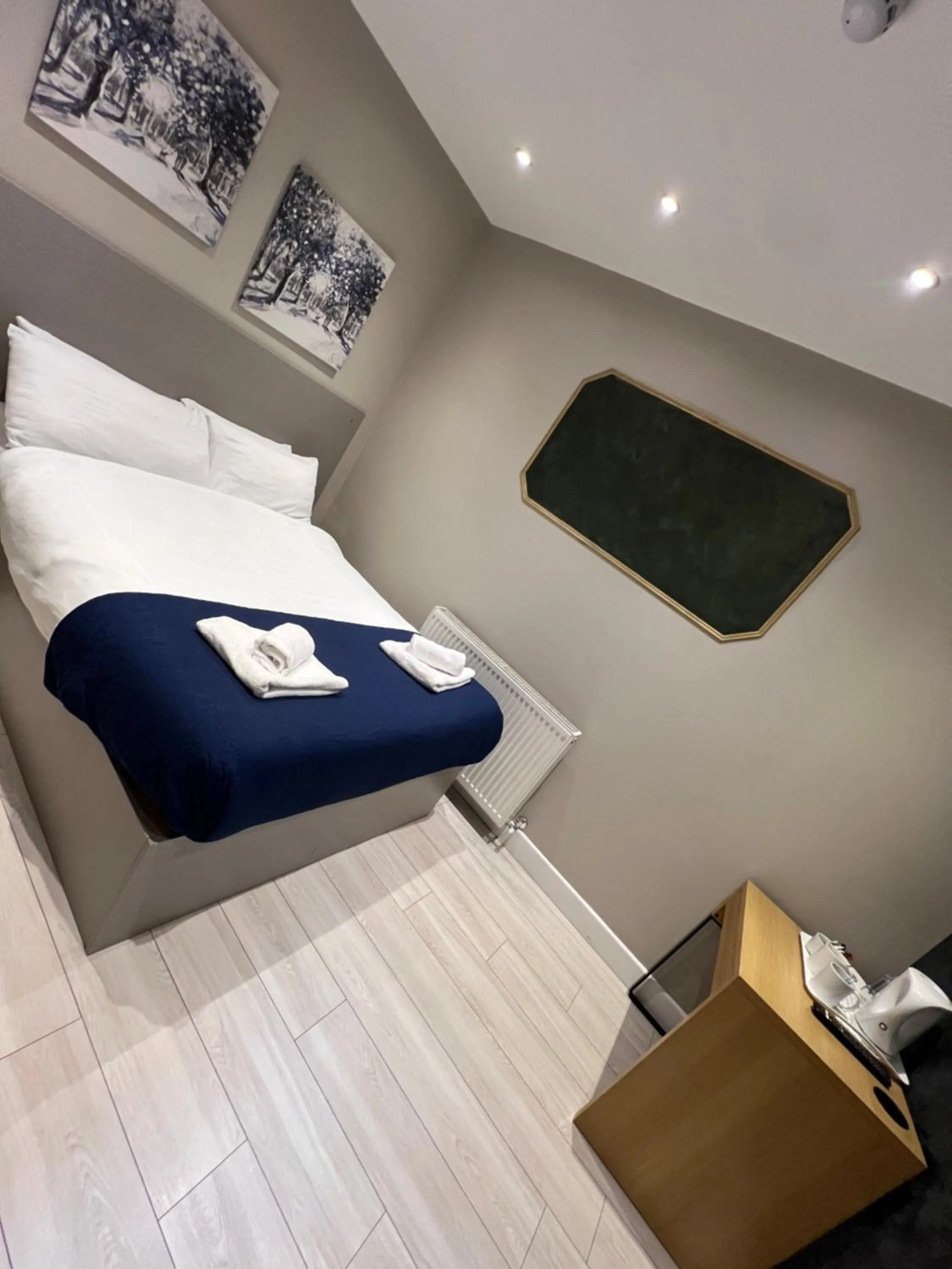 Bed in Paragraph Edmonton