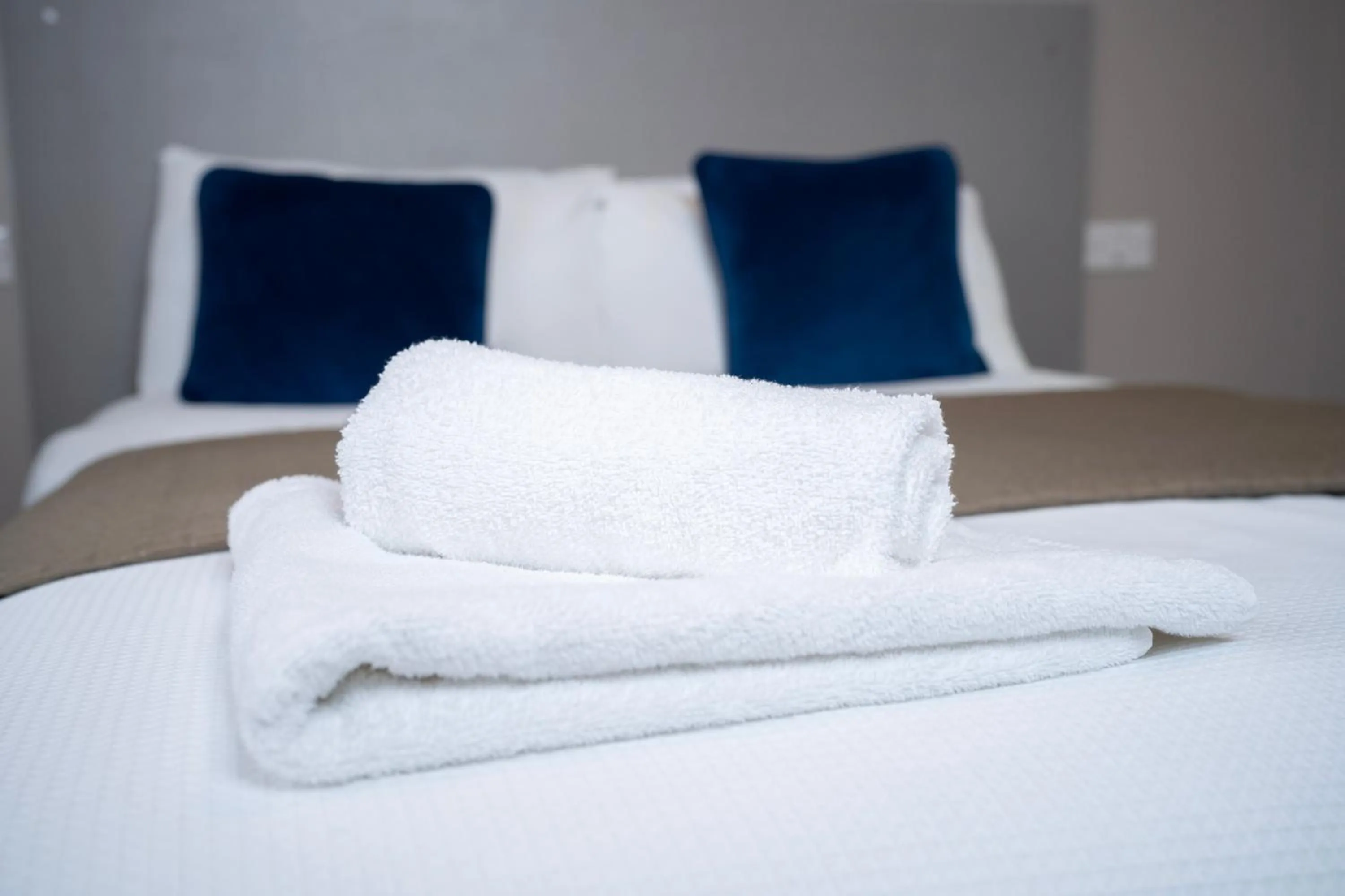towels, Bed in Paragraph Edmonton