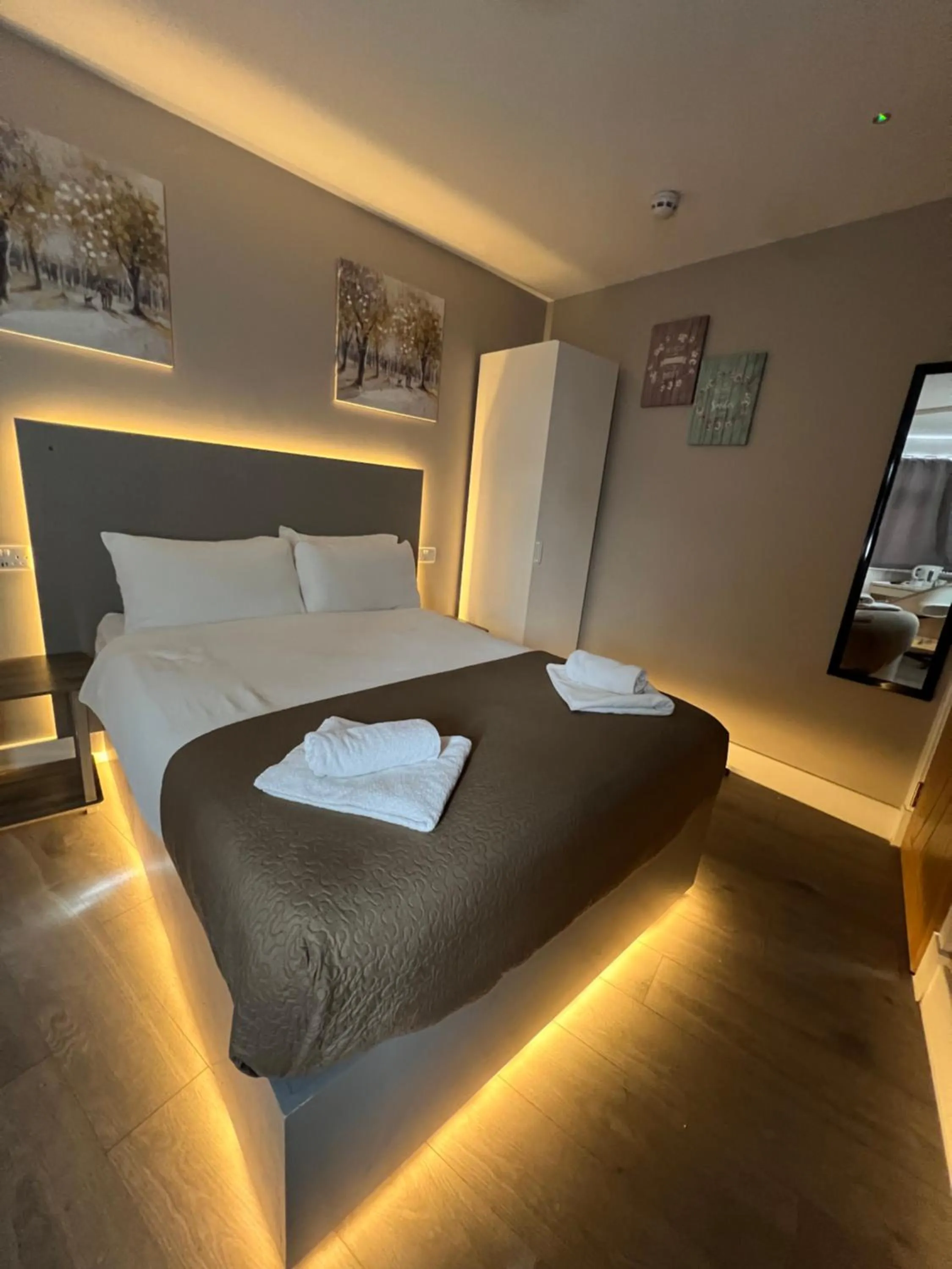 Bed in Paragraph Edmonton