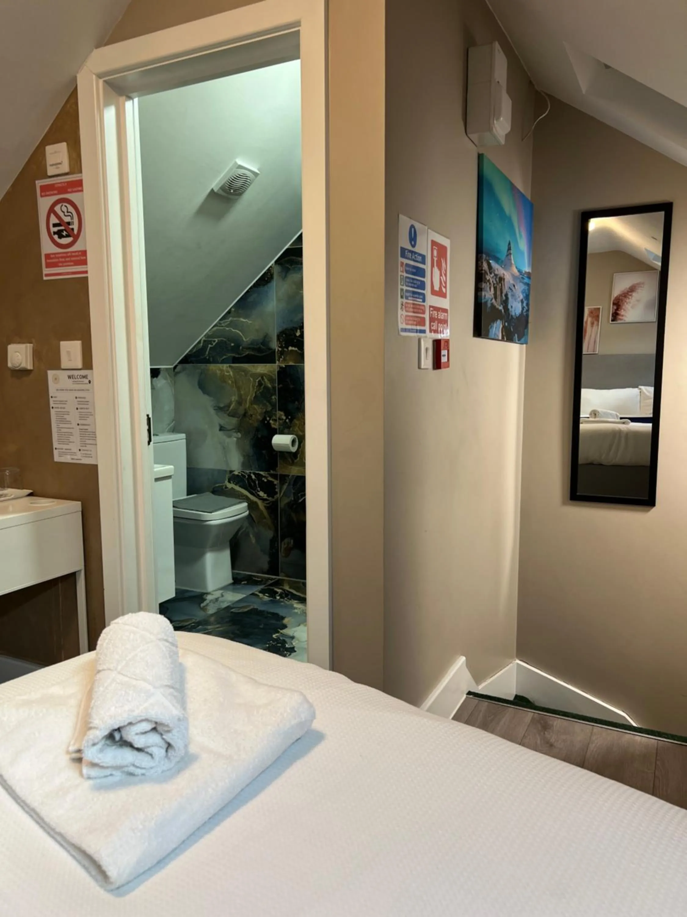 Bed in Paragraph Edmonton