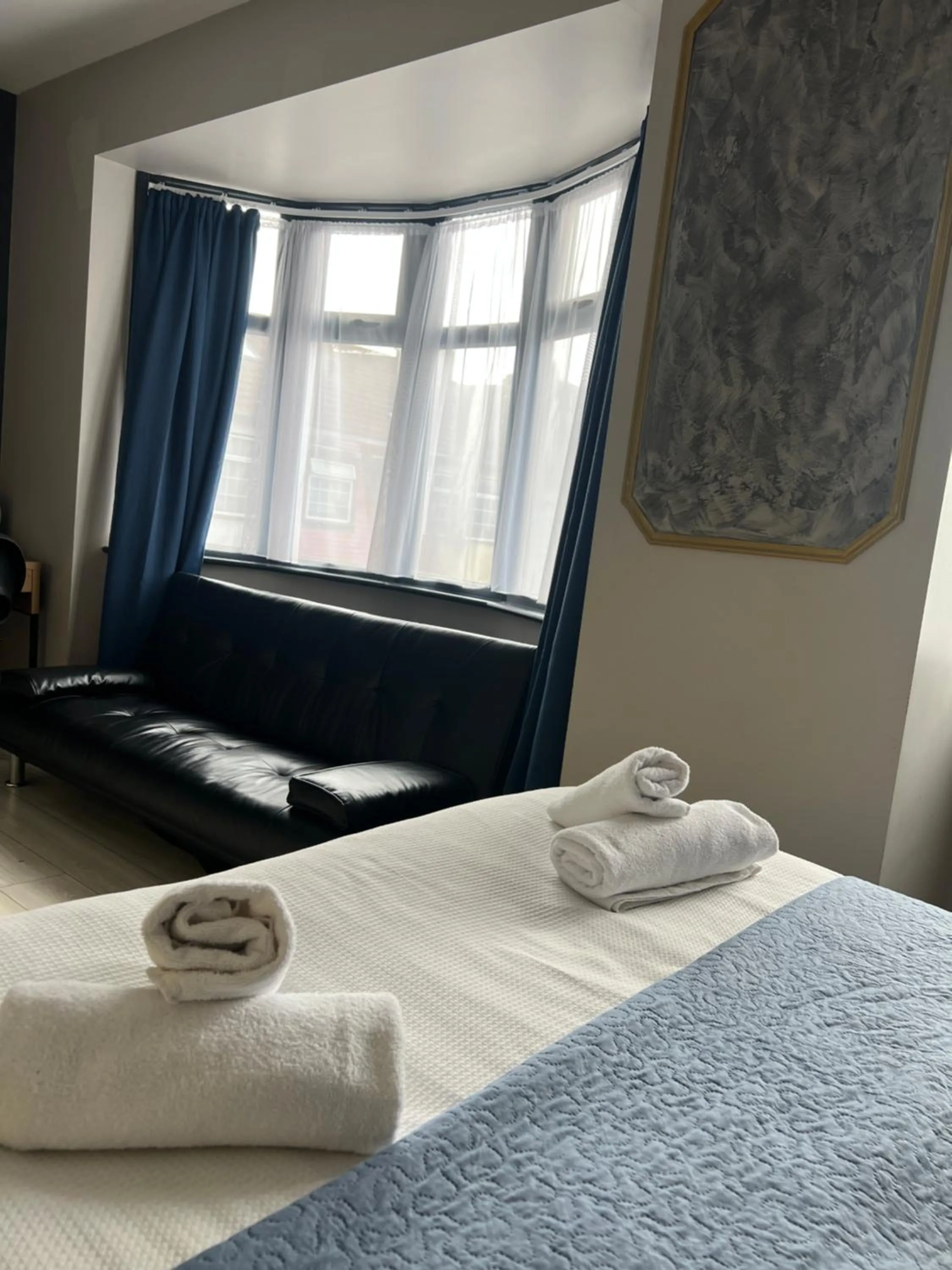 Bed in Paragraph Edmonton