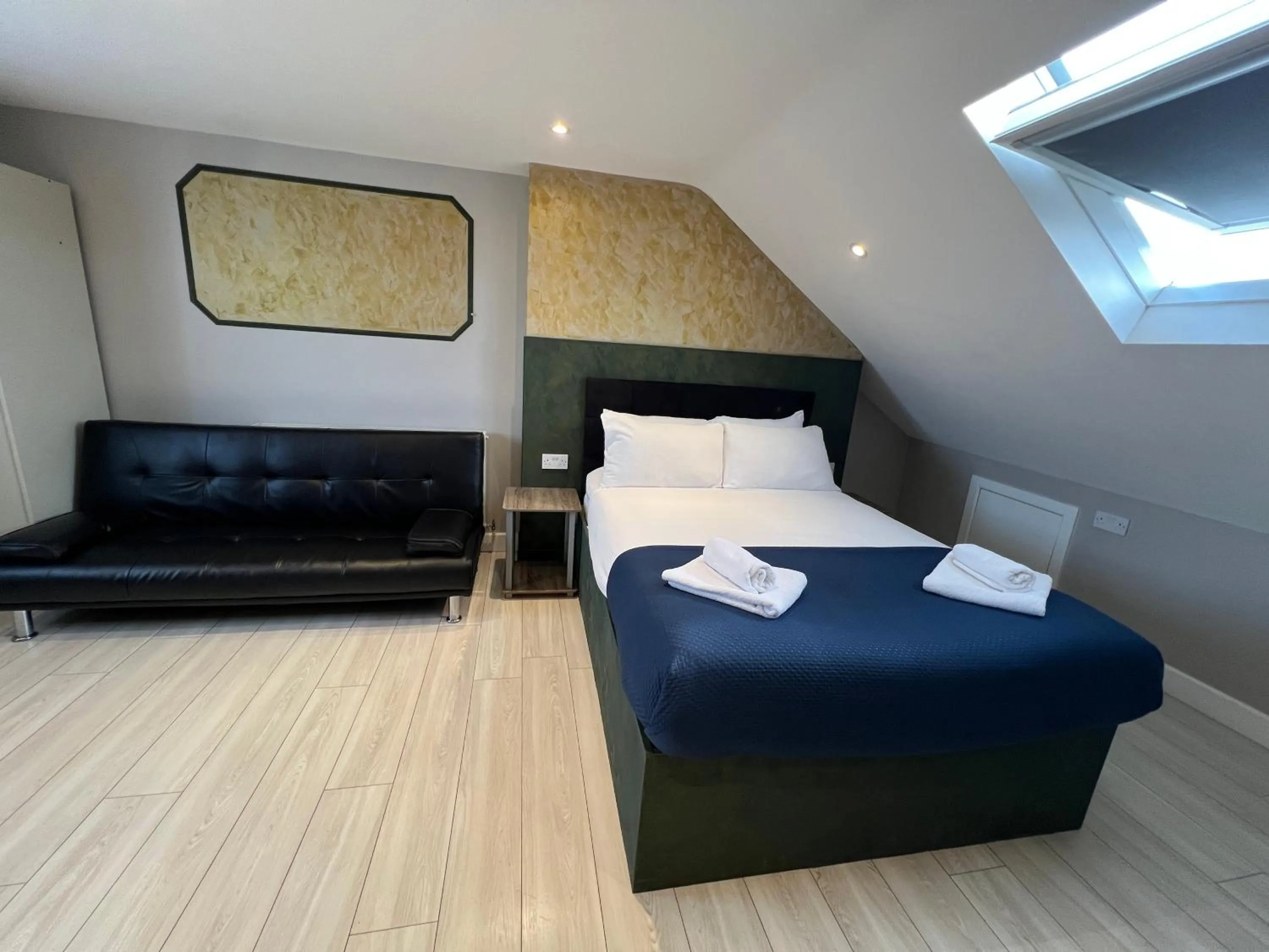 Bed in Paragraph Edmonton