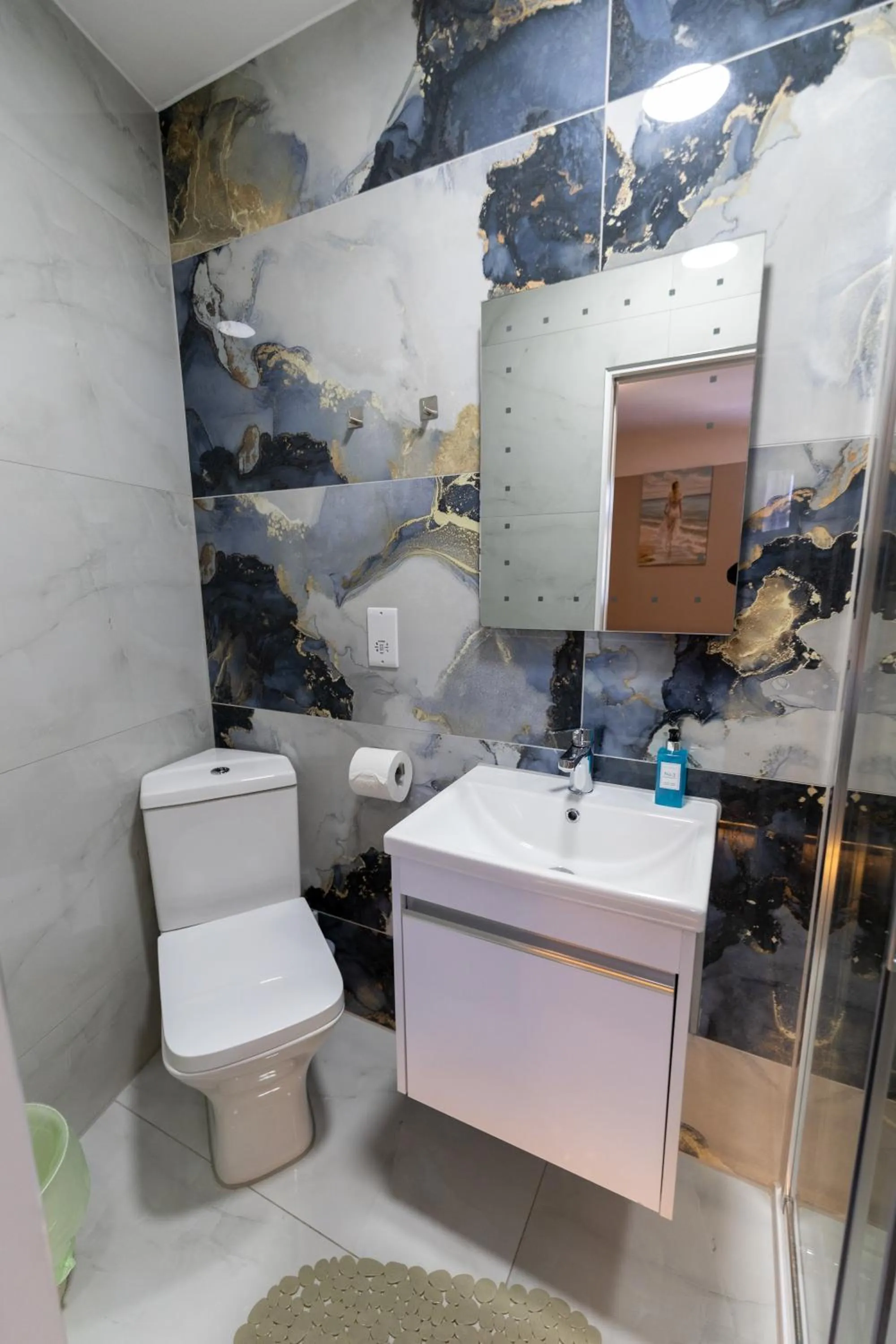 Toilet in Paragraph Edmonton