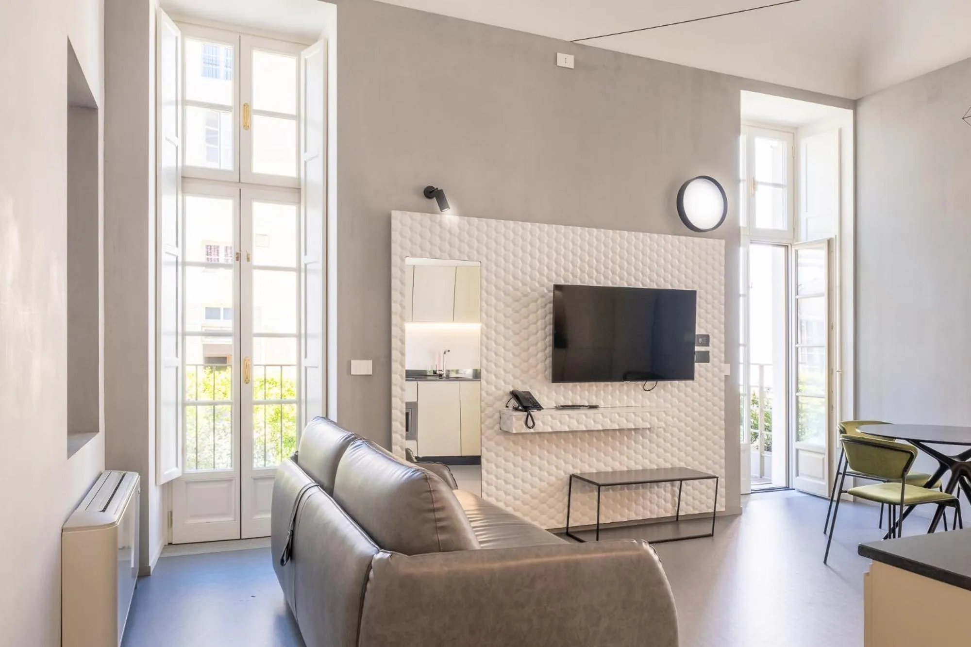 TV and multimedia in Oriana Homèl Torino