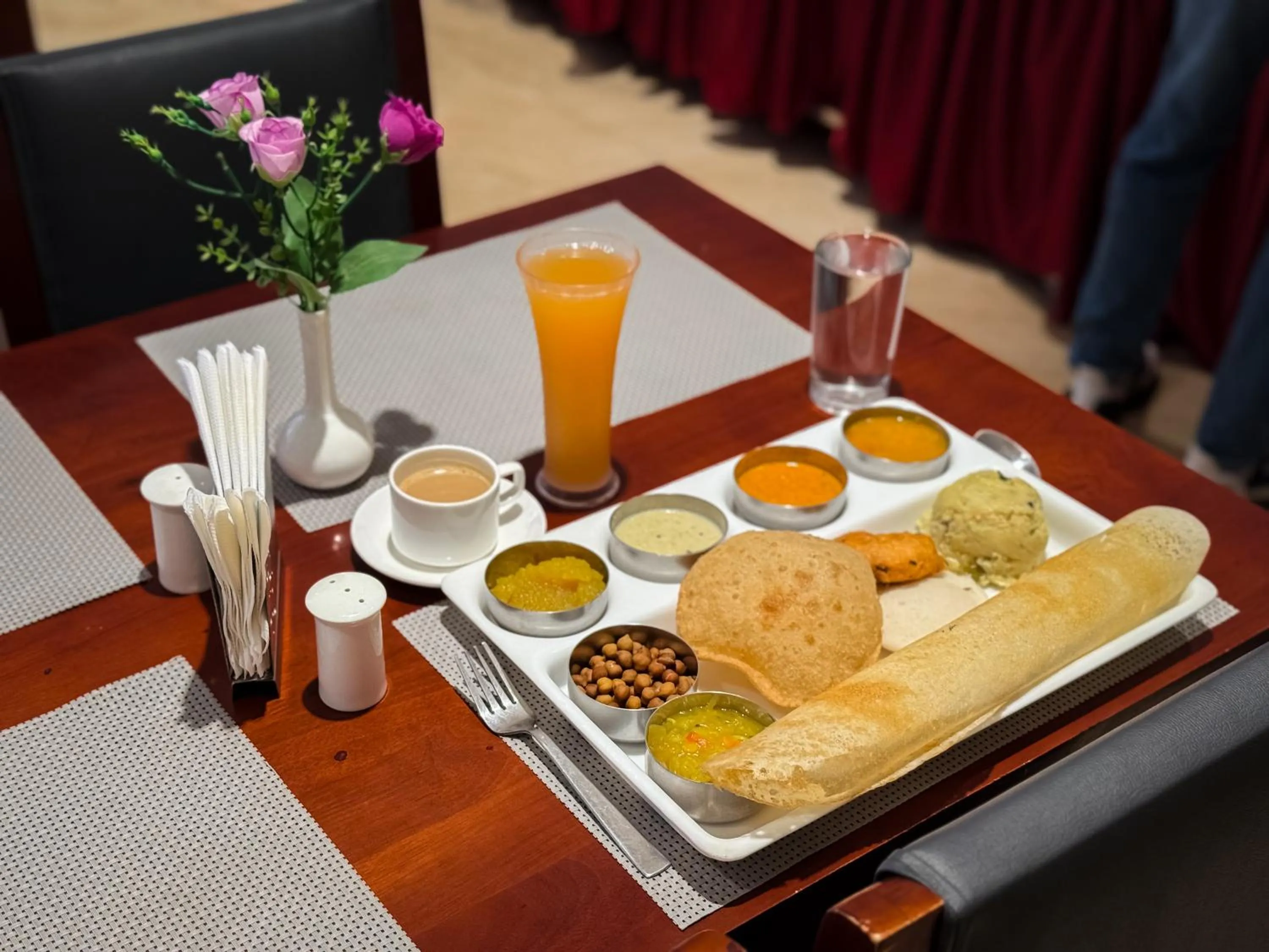 Breakfast in HOTEL BLUEMOON