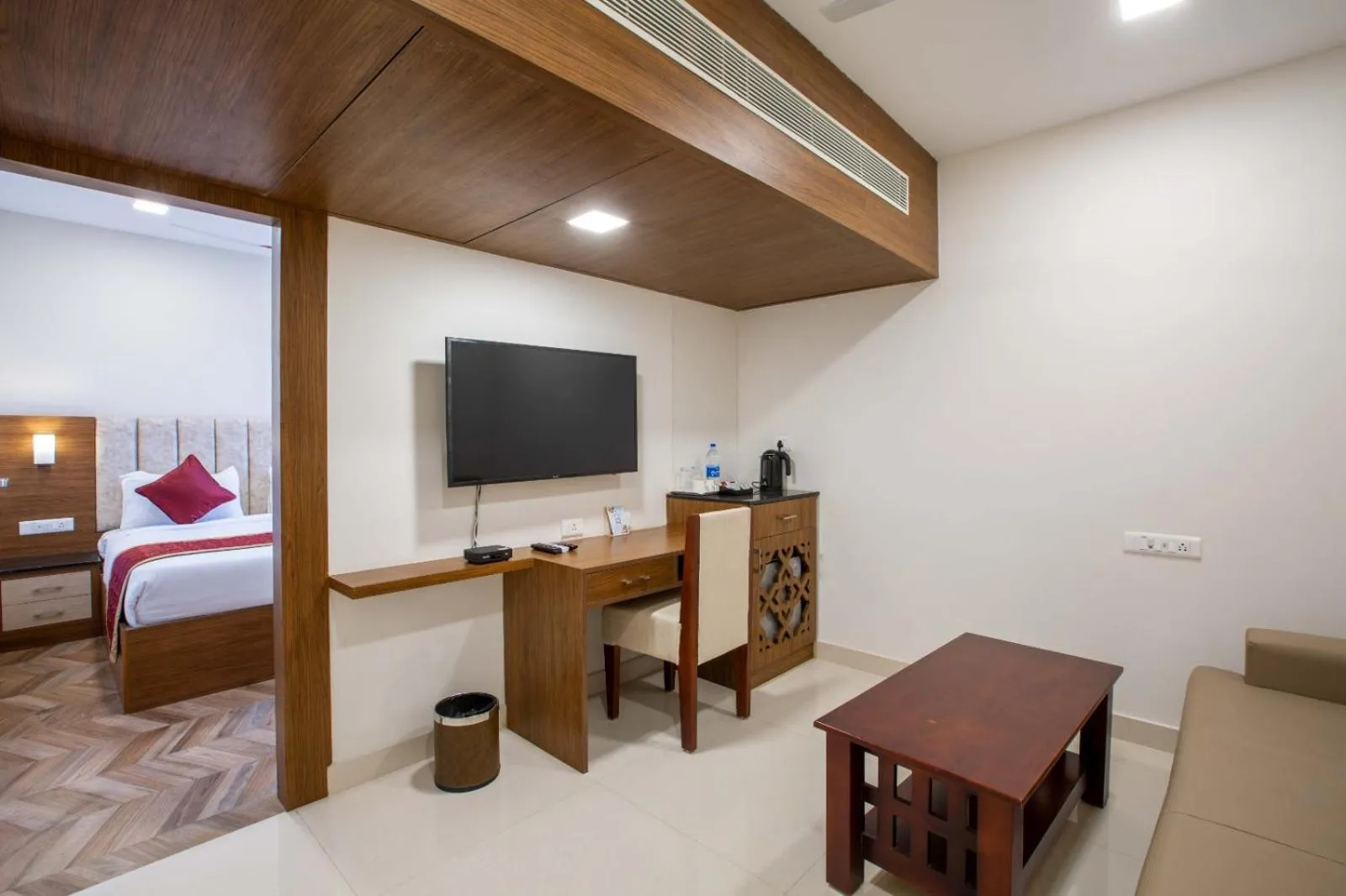 TV and multimedia, Bed in HOTEL BLUEMOON