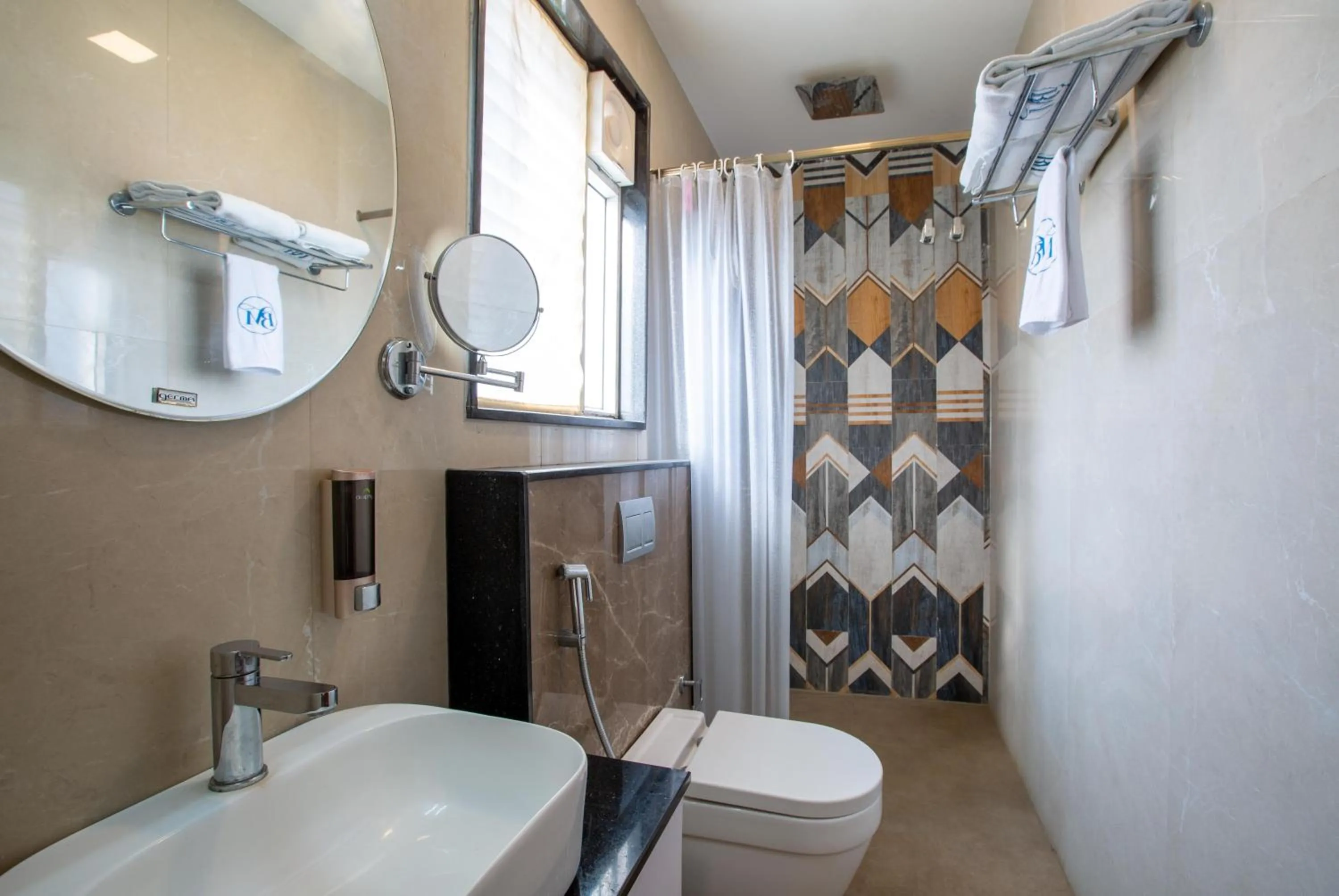 Toilet in HOTEL BLUEMOON