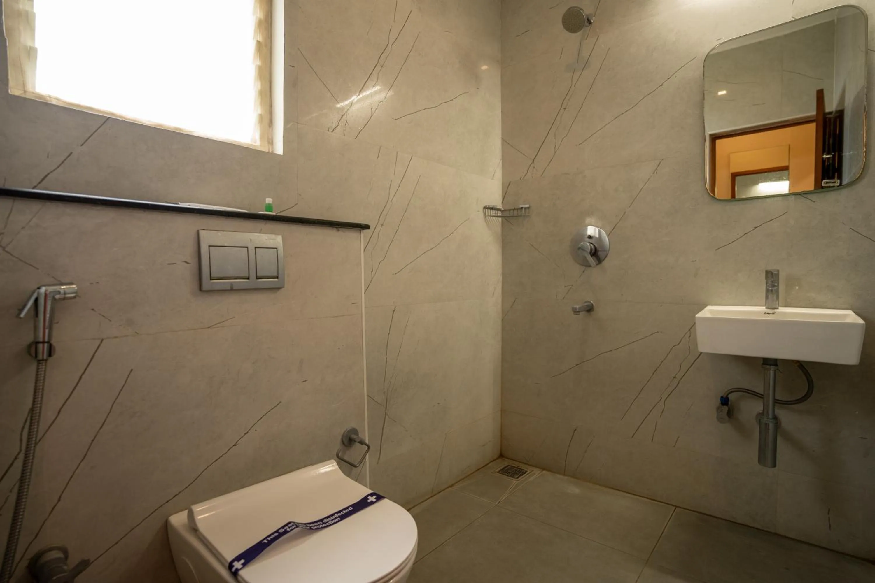 Toilet in HOTEL BLUEMOON