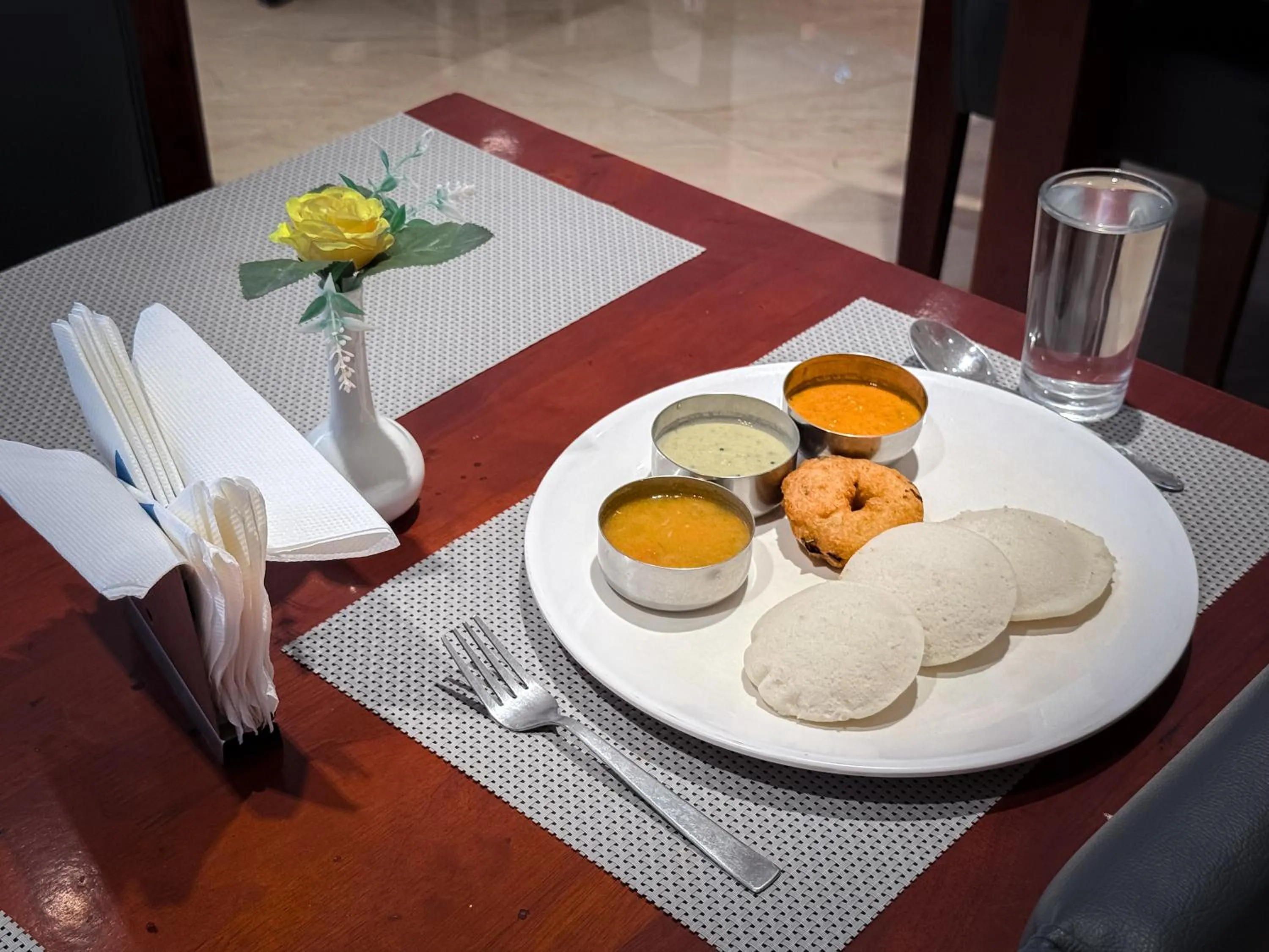 Breakfast in HOTEL BLUEMOON