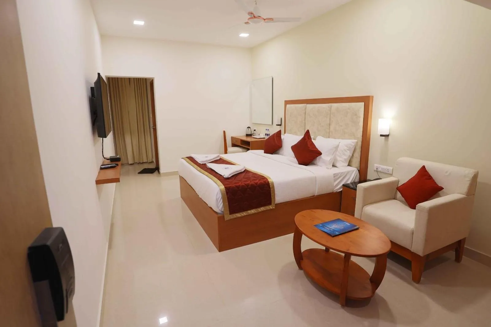 Bedroom, Bed in HOTEL BLUEMOON