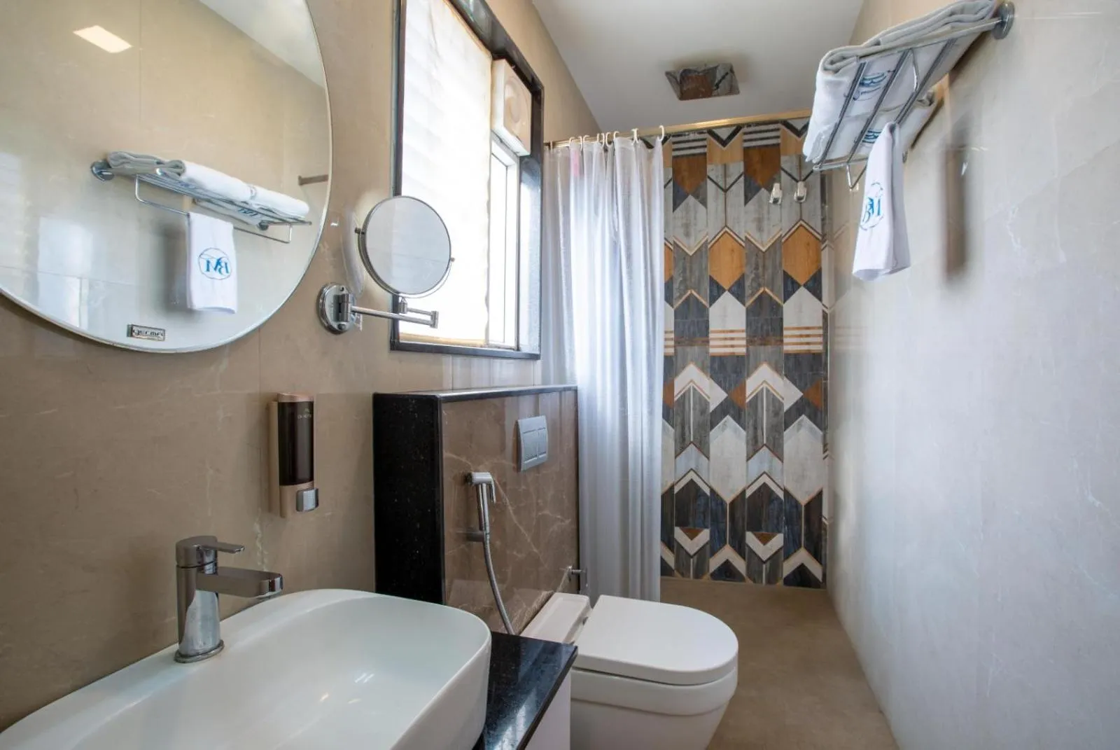 Toilet in HOTEL BLUEMOON