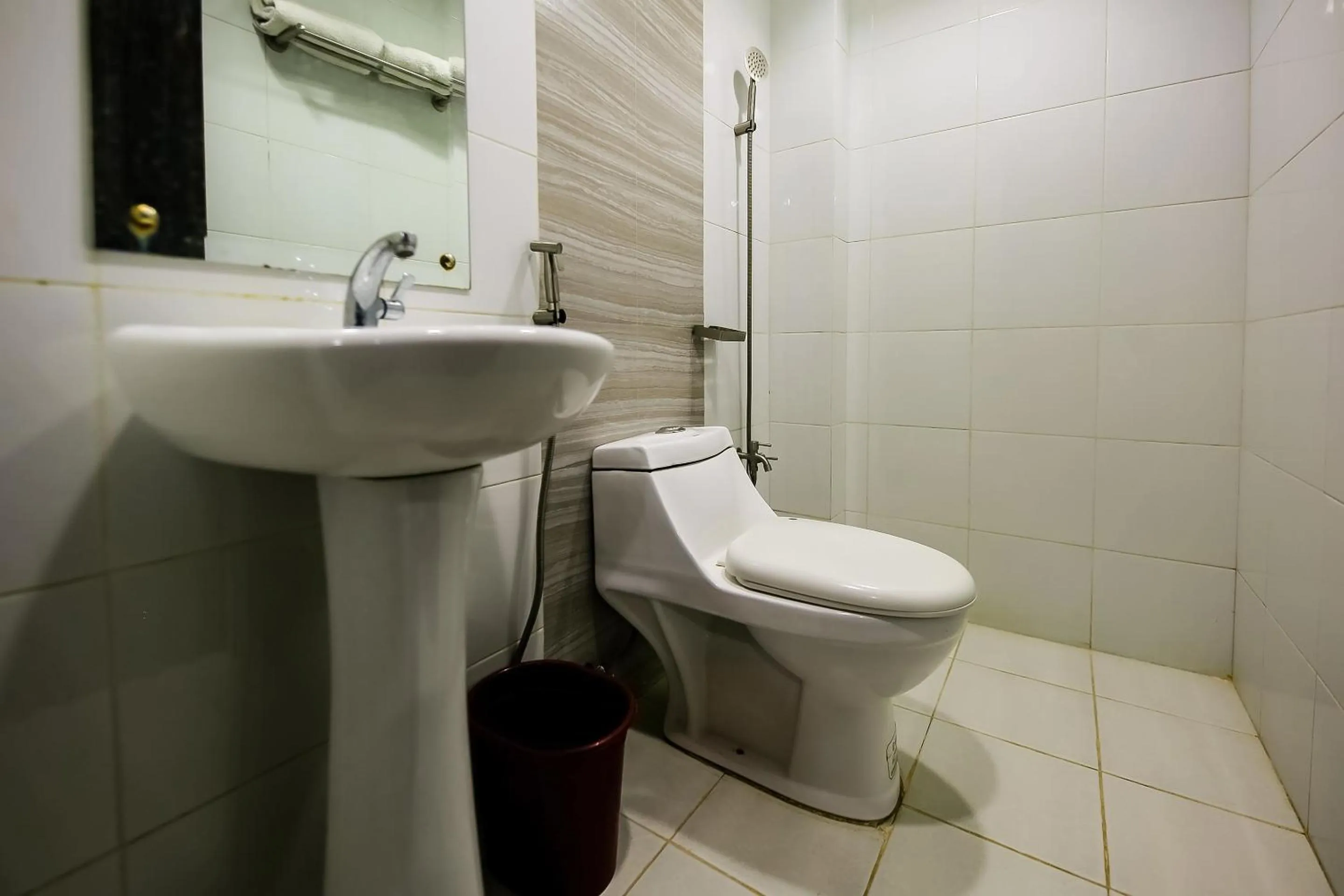 Bathroom in JQV Hotel