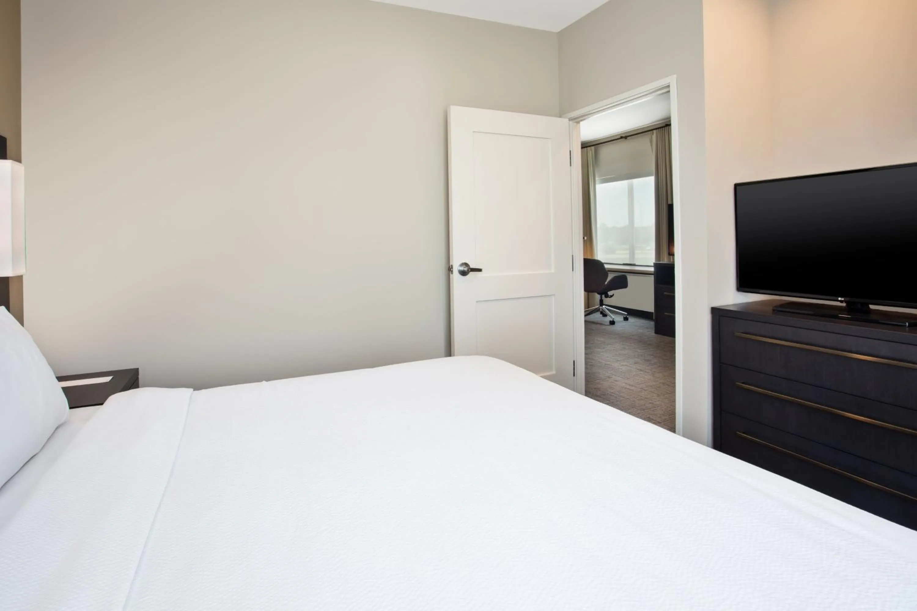 Bedroom, Bed in Residence Inn By Marriott Wichita Falls