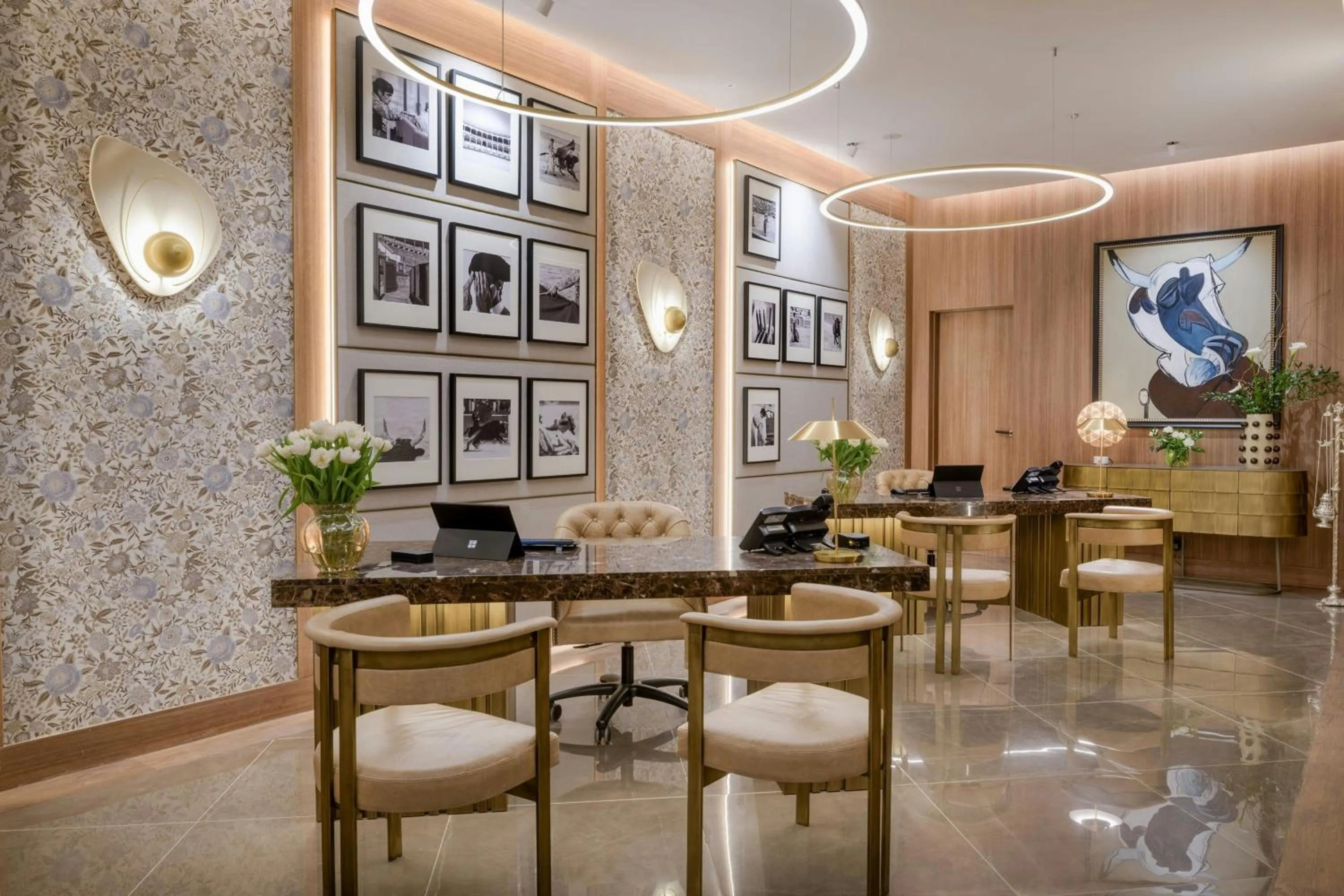 Lobby or reception in Querencia de Sevilla, Autograph Collection
