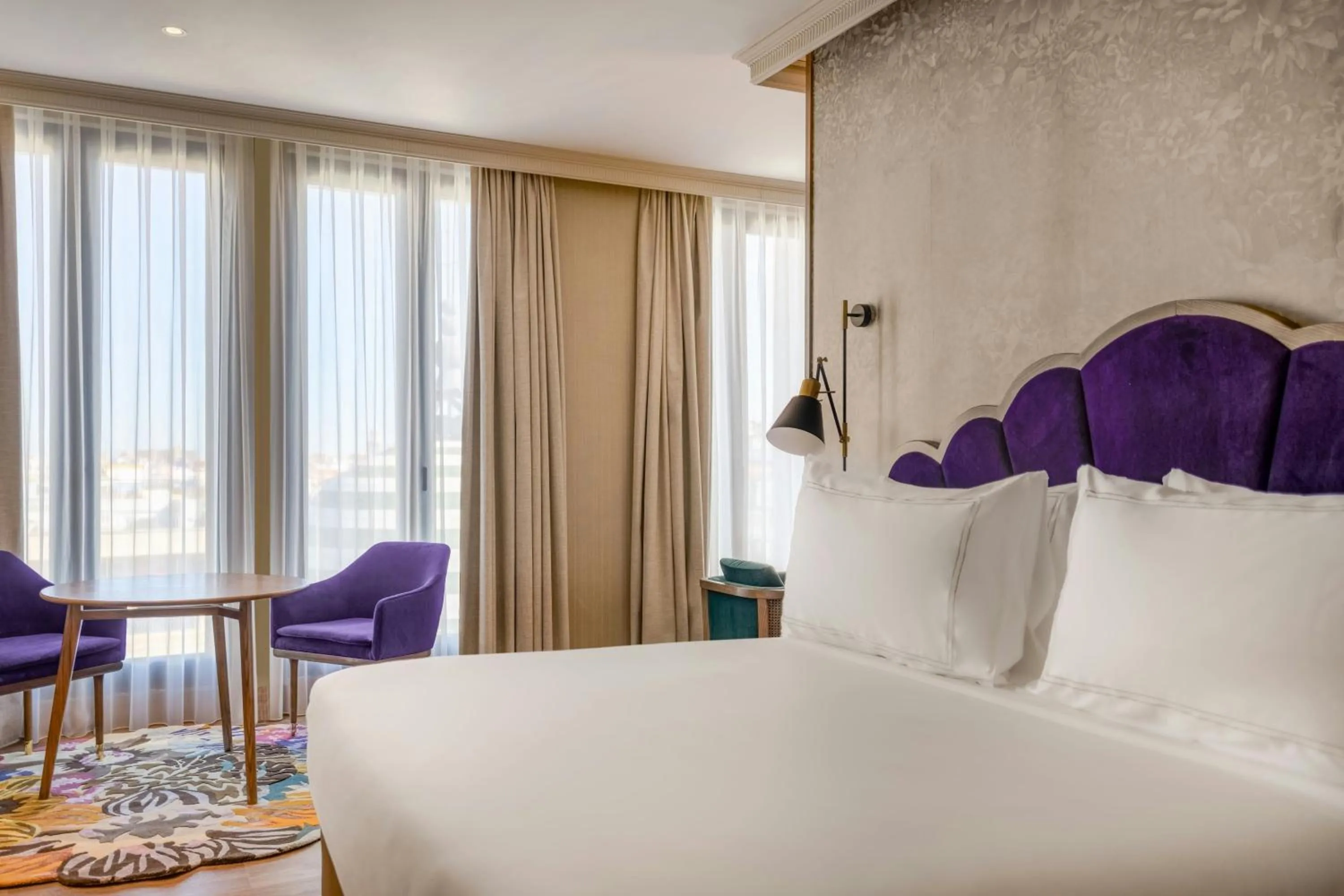 Photo of the whole room, Bed in Querencia de Sevilla, Autograph Collection