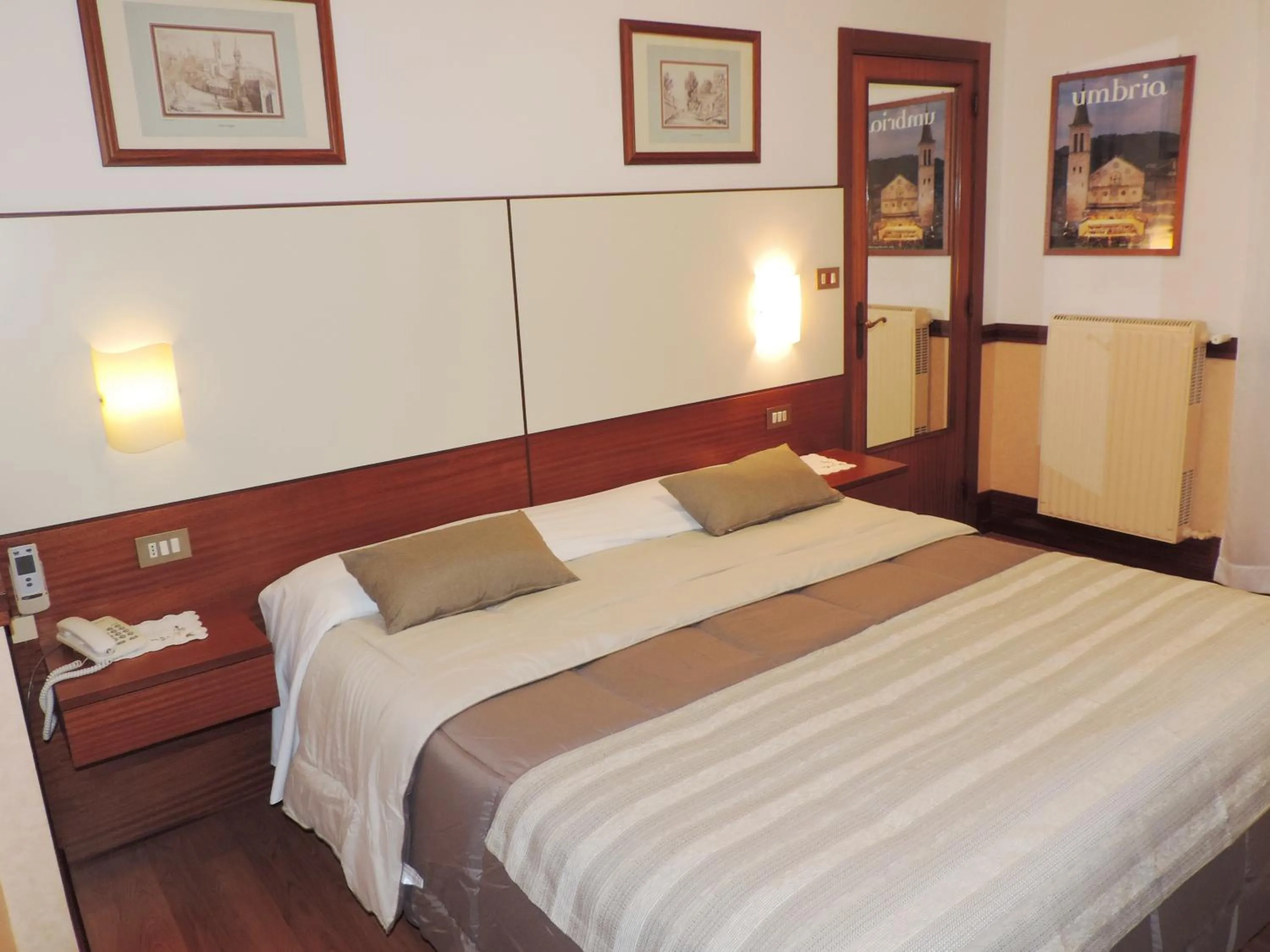 Winter, Bed in Hotel Signa