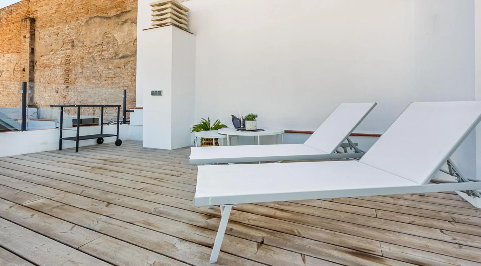 Precioso Ático de diseño, gran Terraza de 35 m2 y de 16 m2 y Garaje en pleno Centro