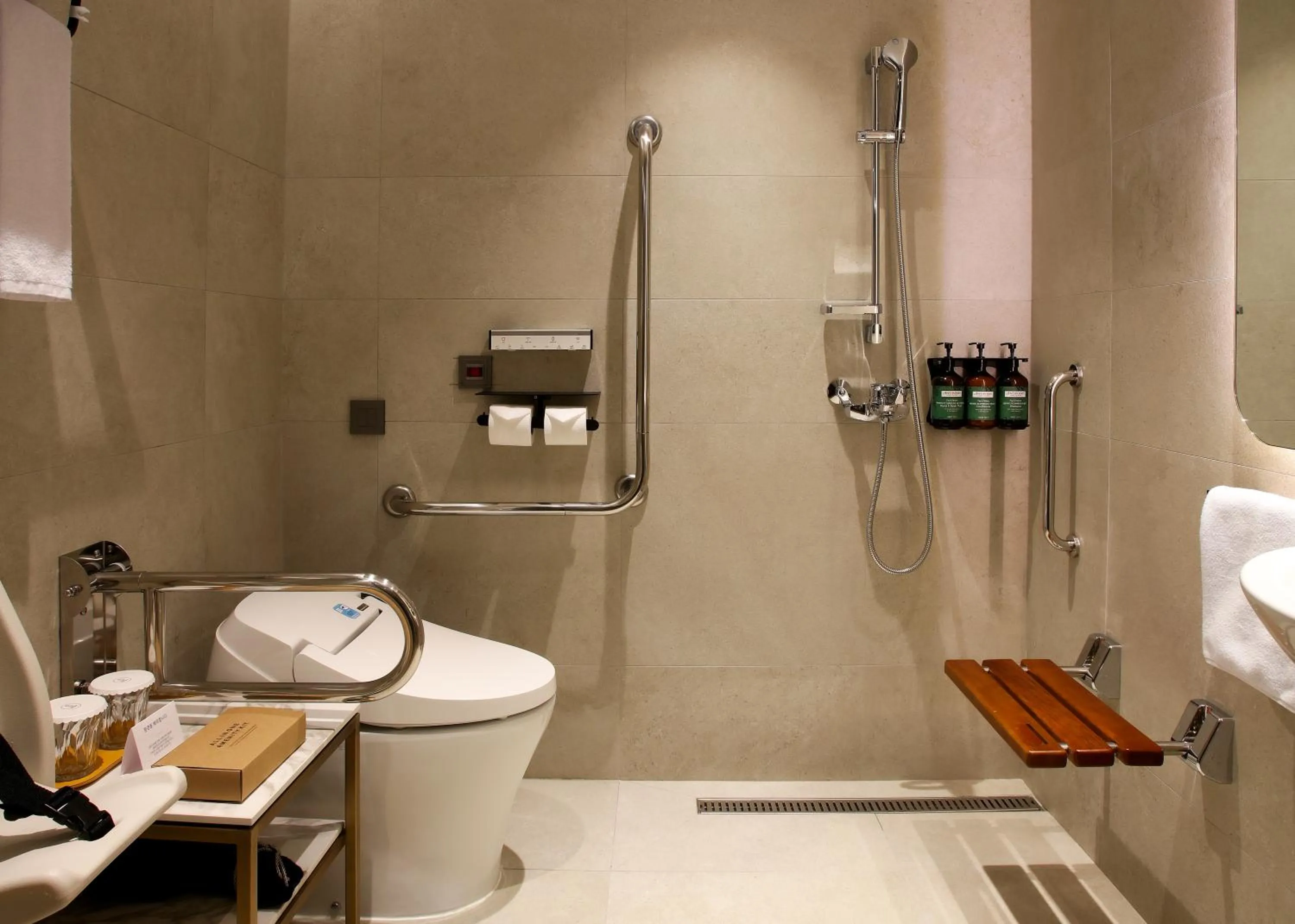Bathroom in voco Seoul Gangnam by IHG