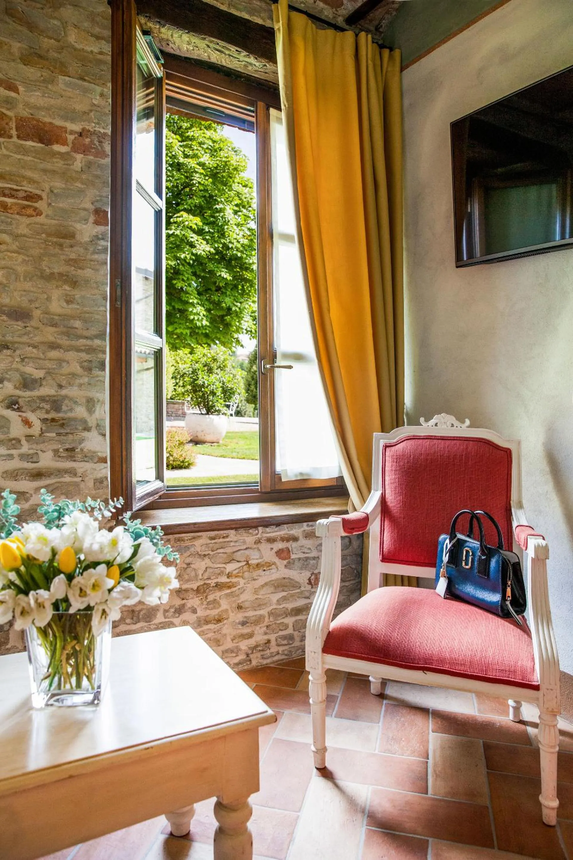 Seating area in Relais Montemarino