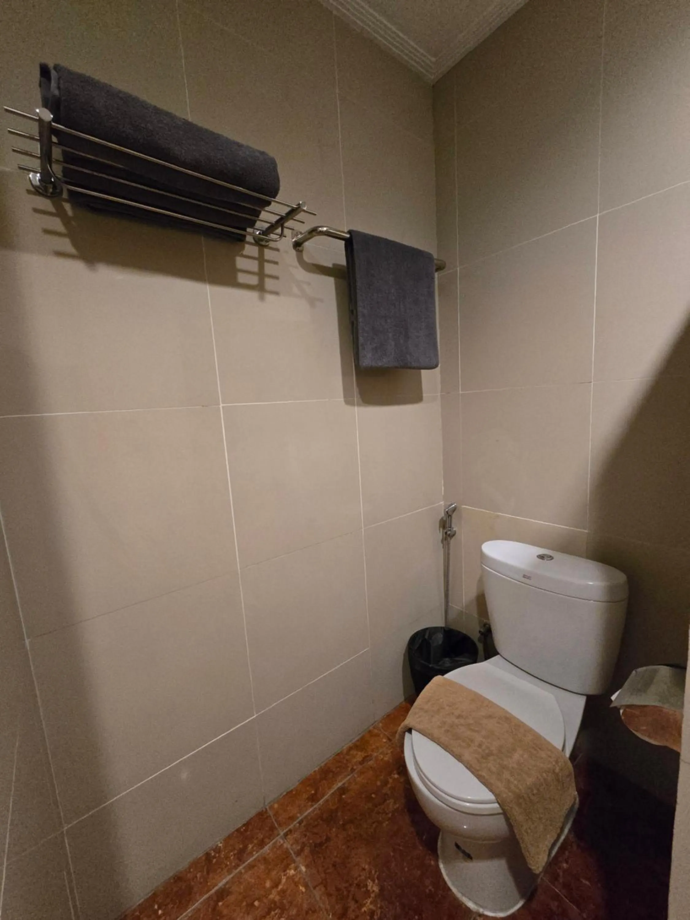 Toilet in Marilyn Hotel Serpong