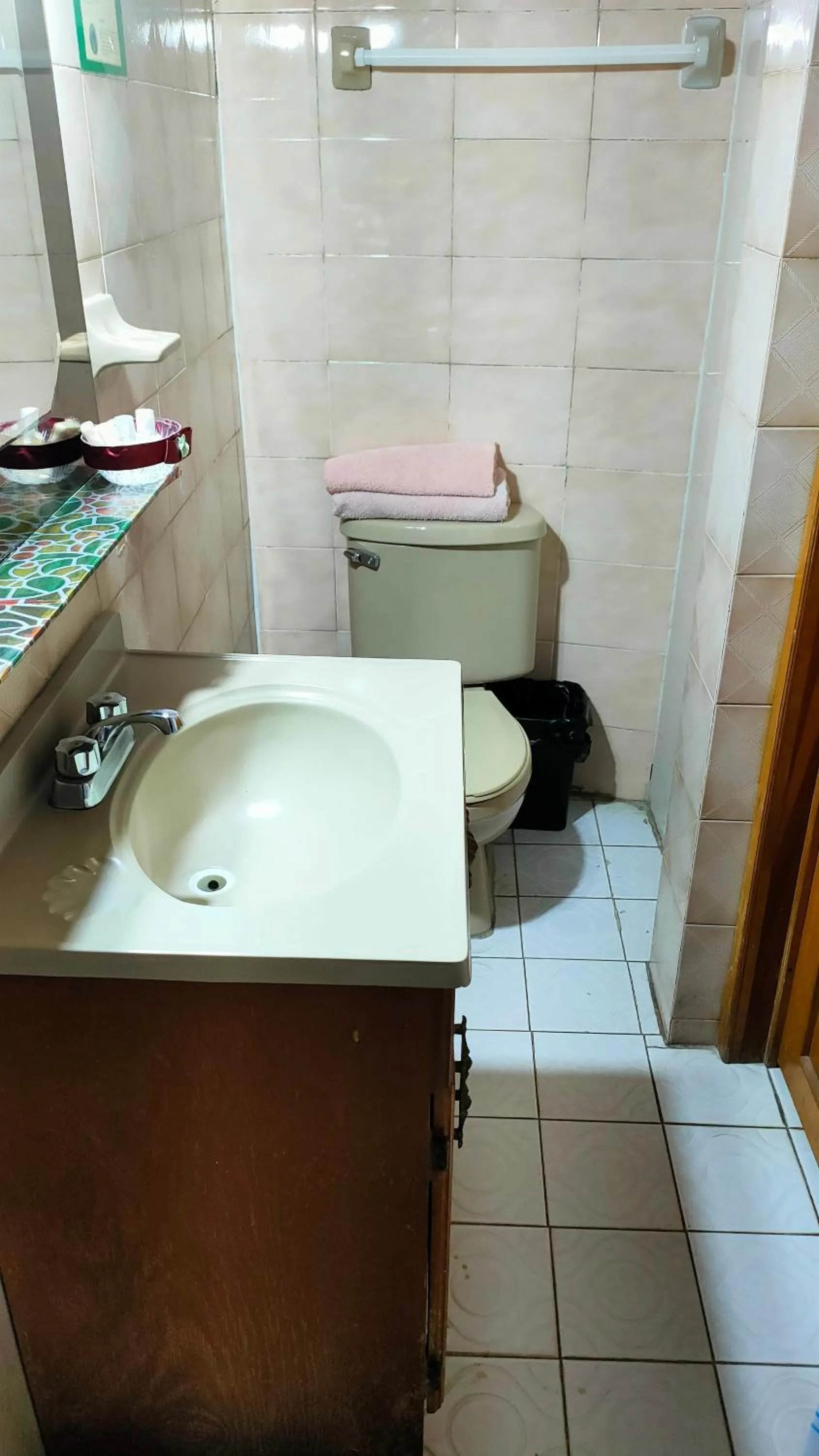 Bathroom in OYO Posada Santa Cecilia, Jerez Zacatecas