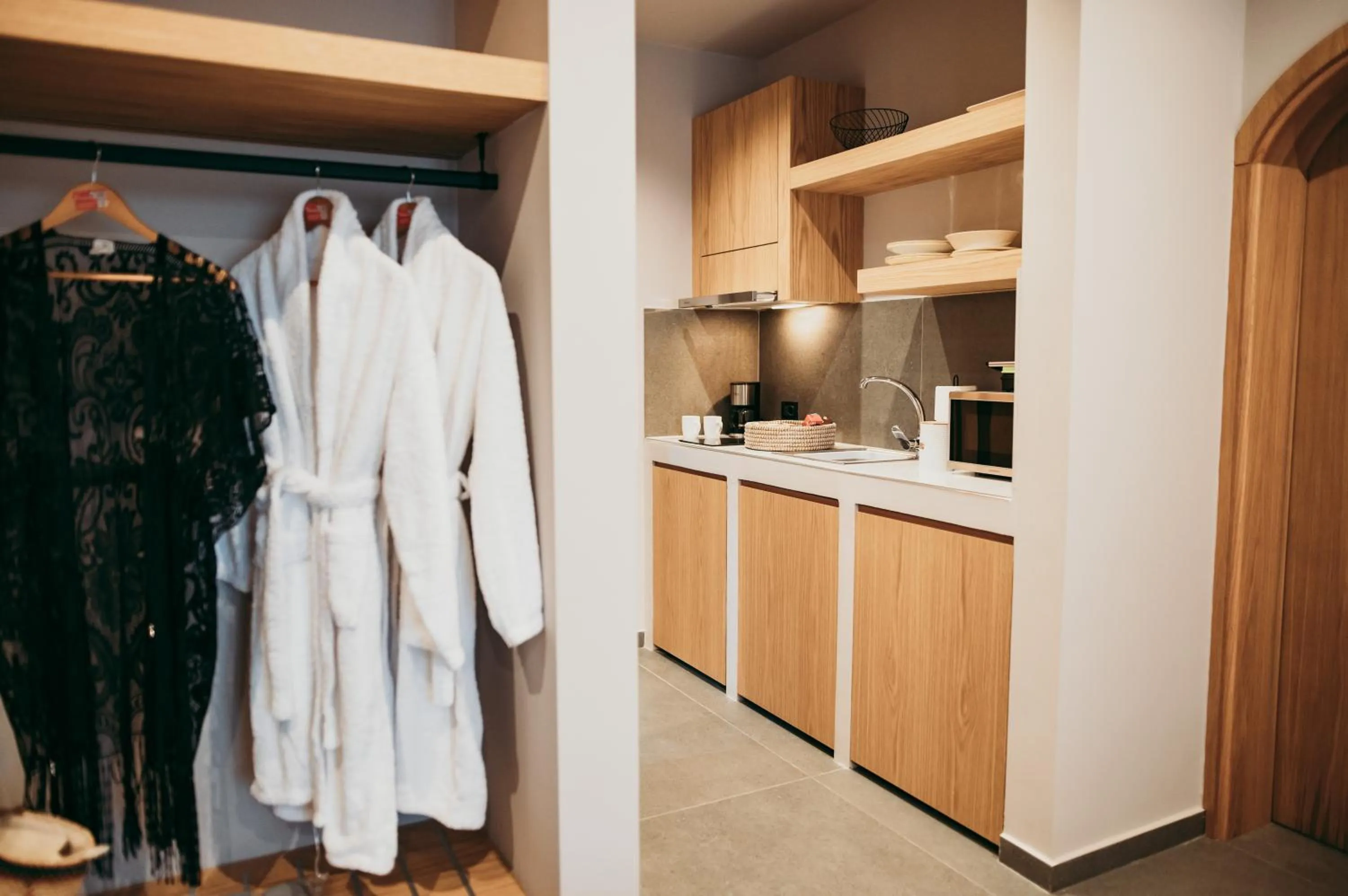 Photo of the whole room in ANDROMEDA