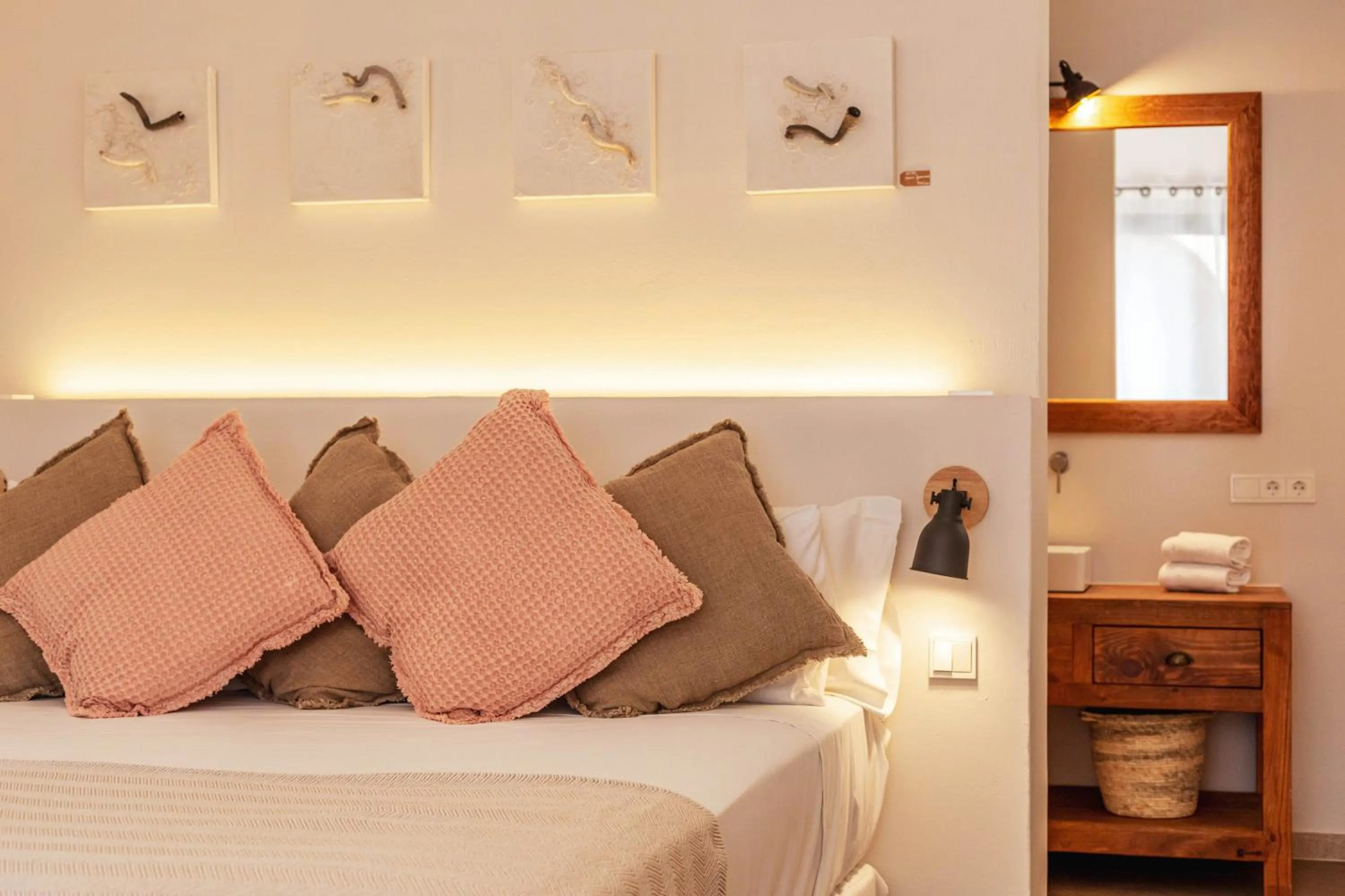 Bed in Ōrigins Hotel Boutique - Adults Only