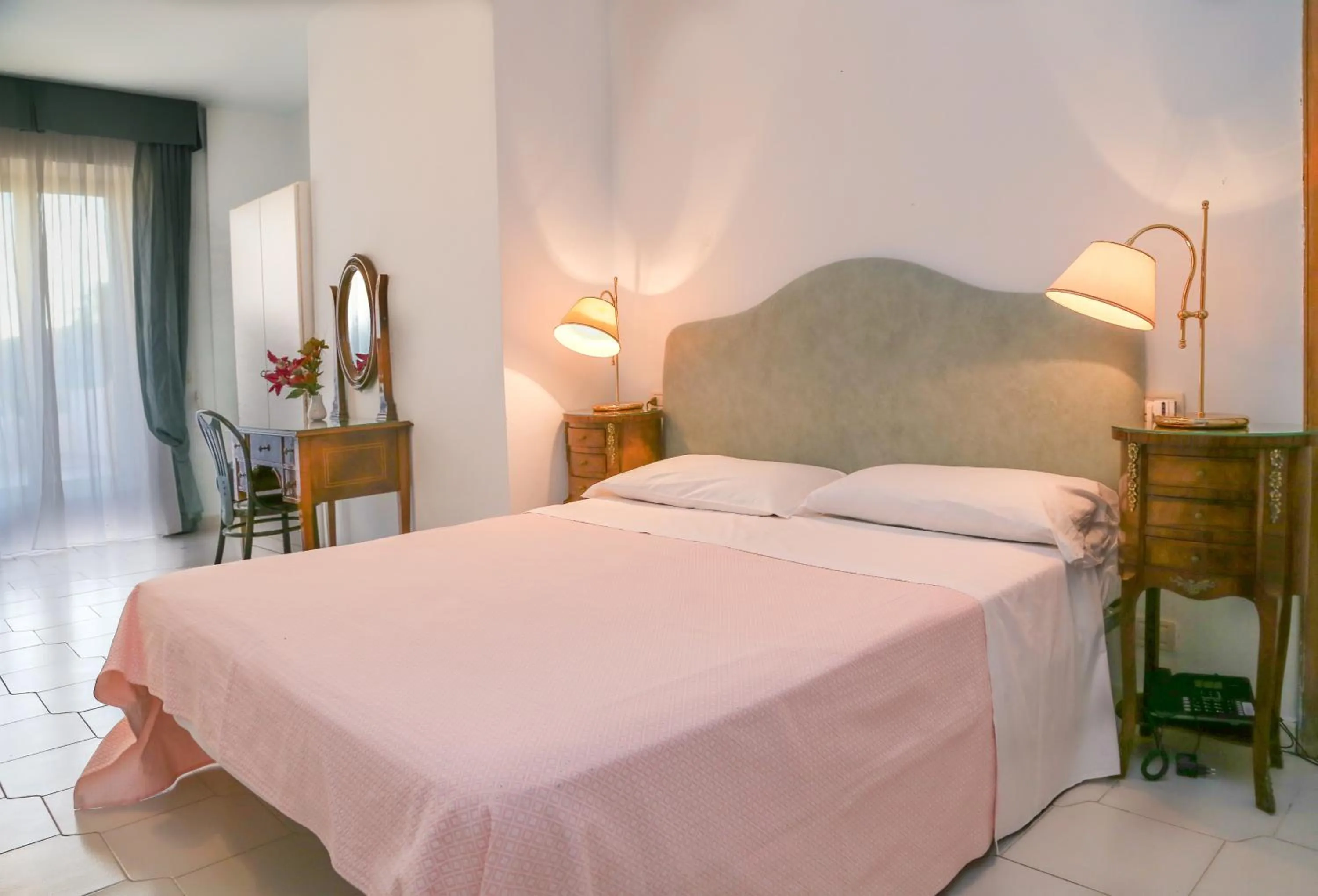 Photo of the whole room in Hotel Loreley