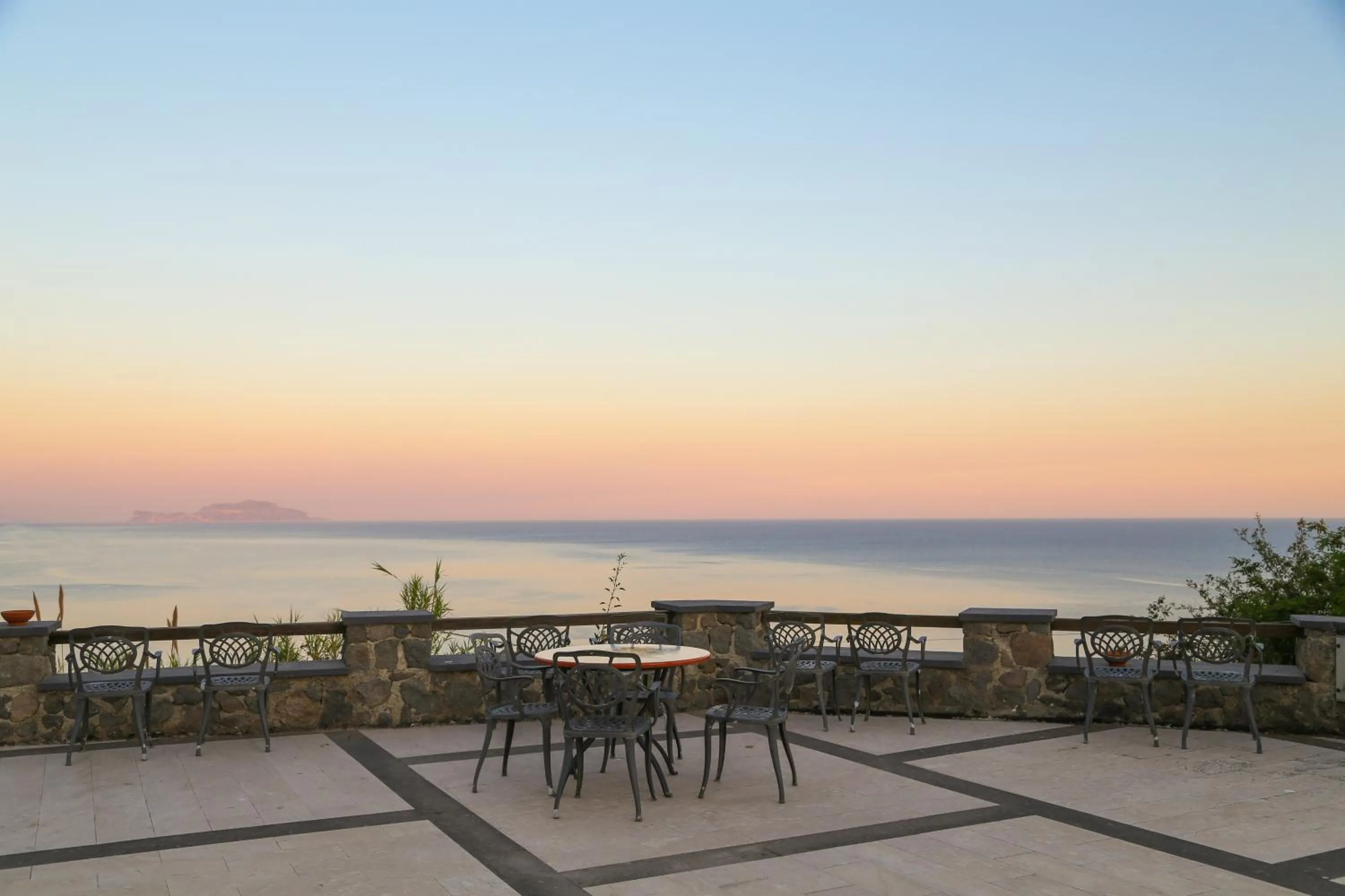 Restaurant/places to eat in Hotel Loreley