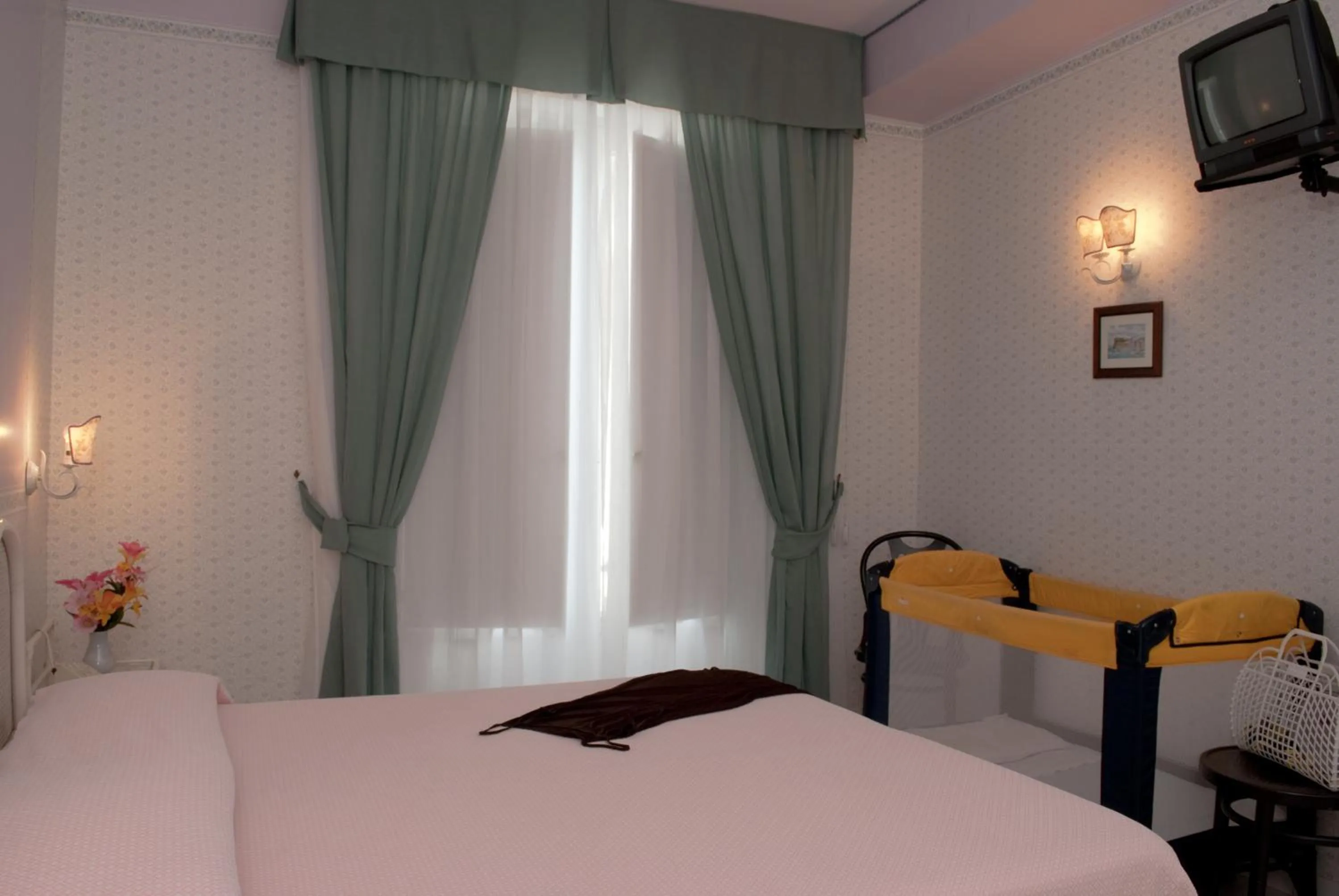 Bed in Hotel Loreley