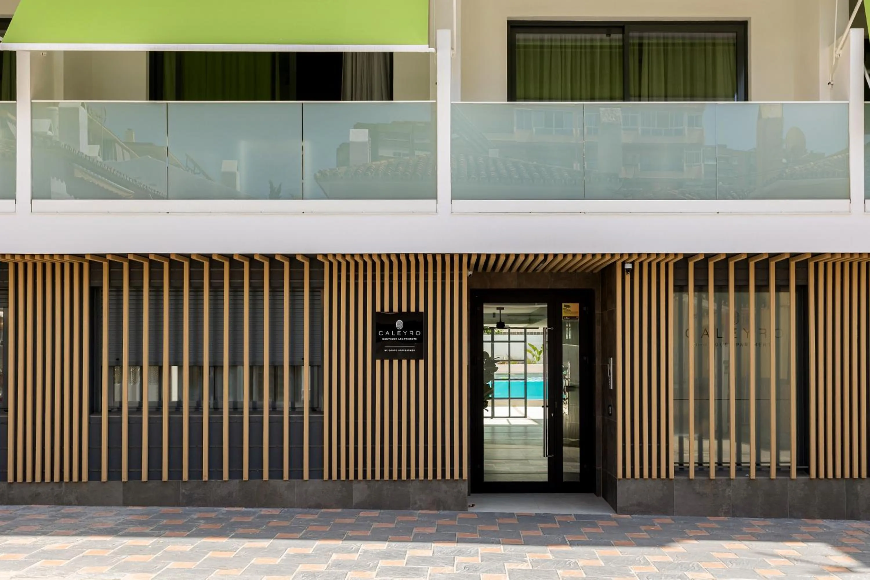 Facade/entrance in Caleyro Boutique Apartments - "Parking incluido"
